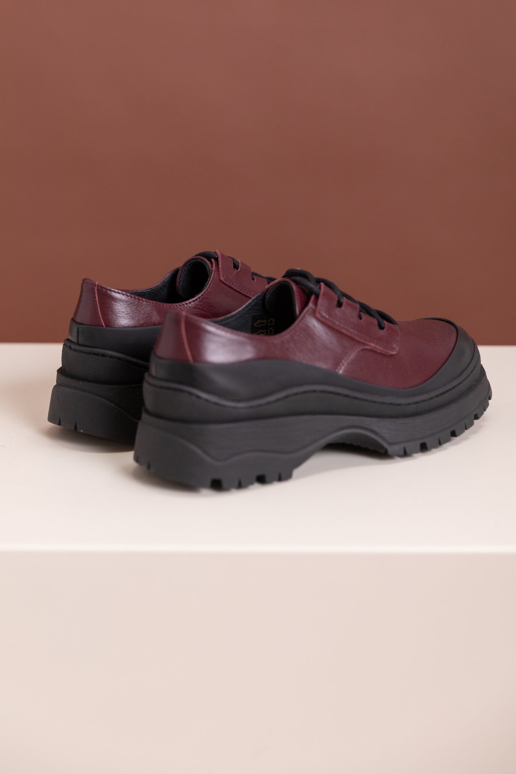 LOVETT SHOE IN CHERRY PEBBLED LEATHER