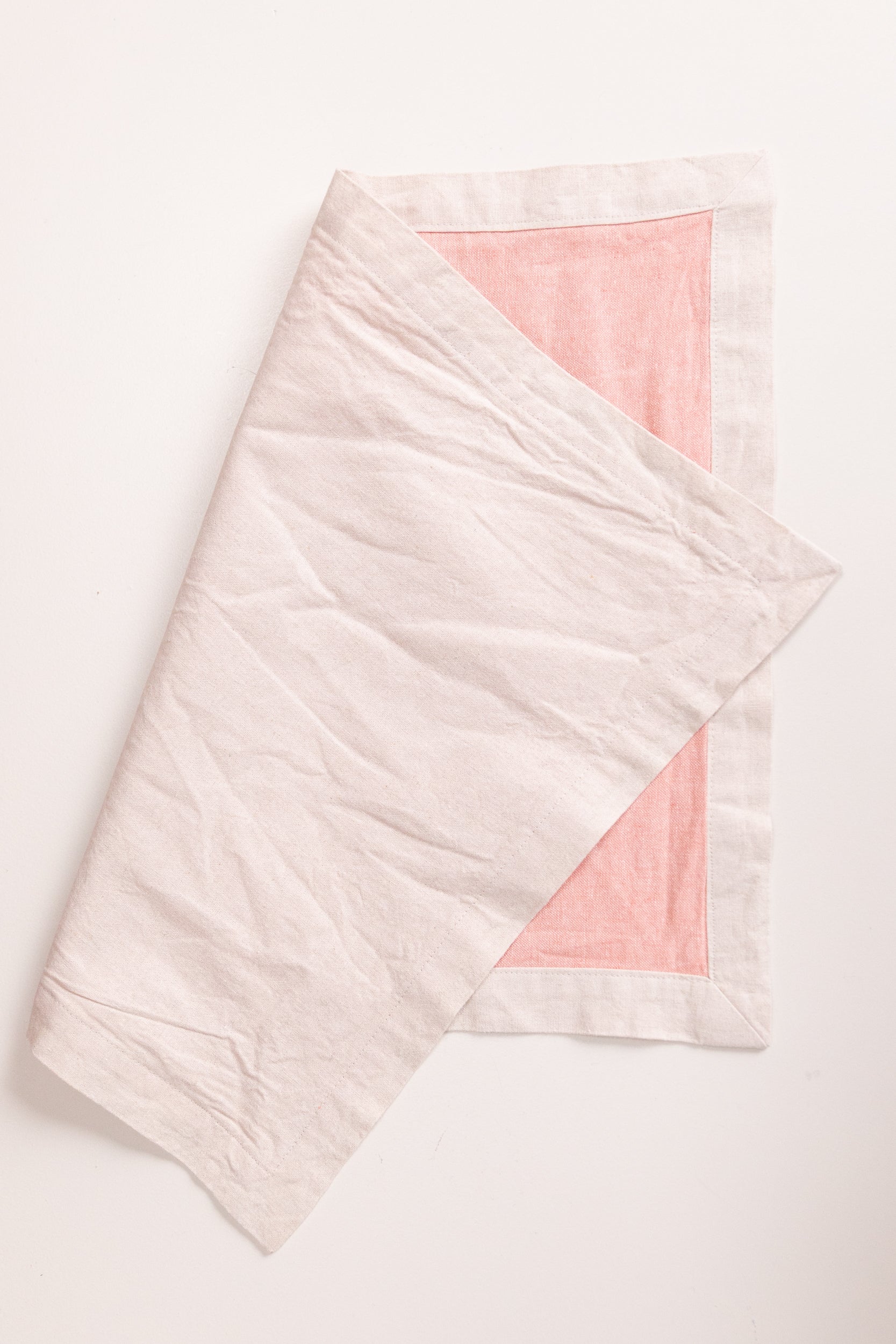 REVERSIBLE PLACEMAT IN CORAL - SET OF FOUR