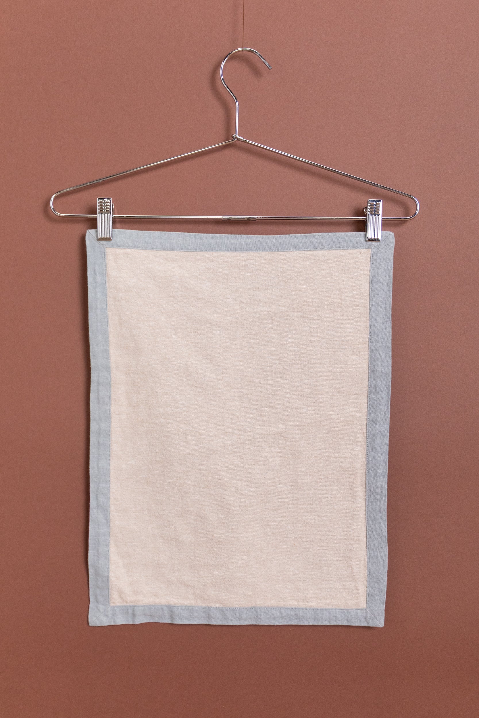 REVERSIBLE PLACEMAT IN CREAM - SET OF TWO