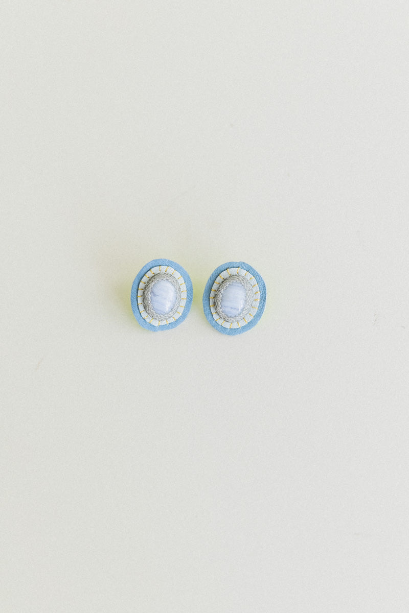 OVAL EARRINGS WITH BLUE LACE AGATE
