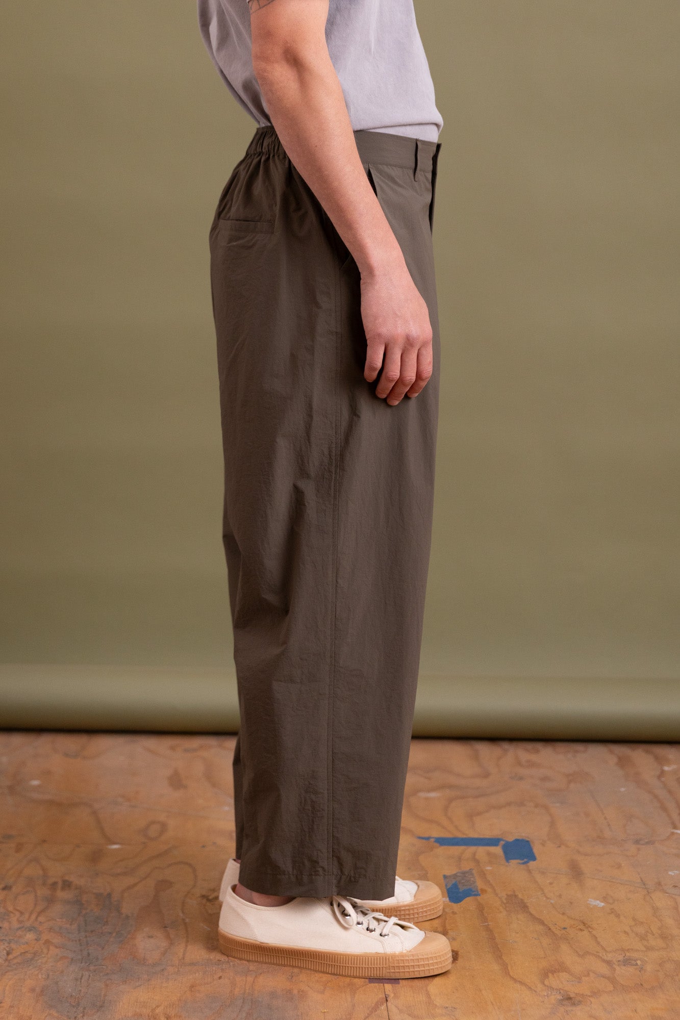 SLOW PANT IN CHARCOAL