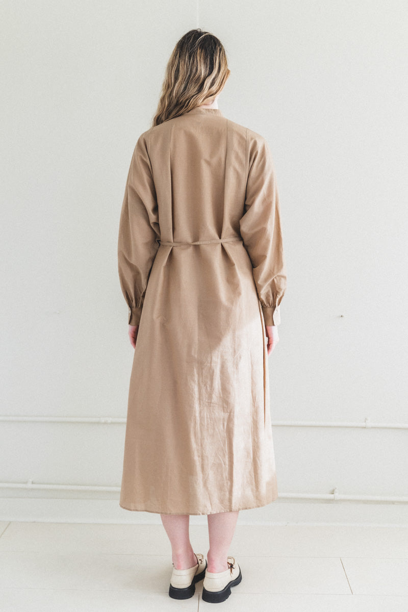 KADIKOY DRESS IN HONEY TAILOR LINEN