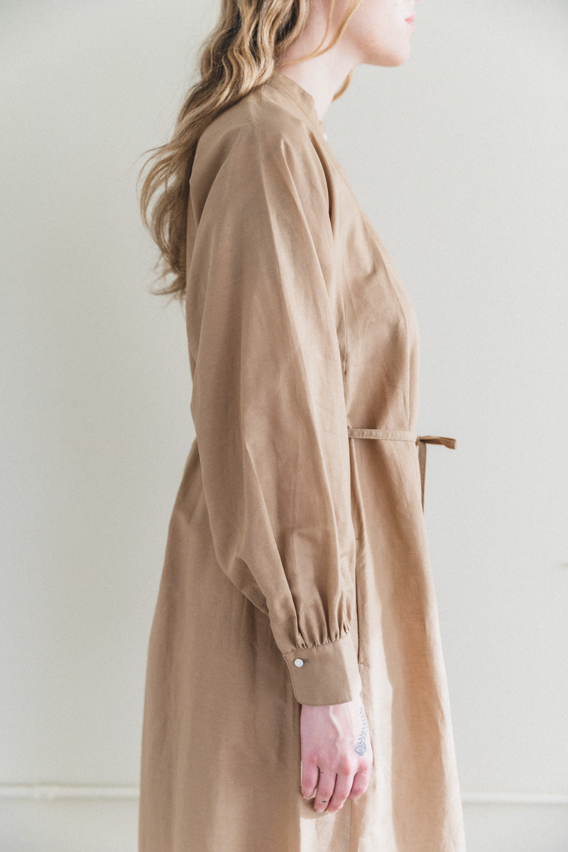 KADIKOY DRESS IN HONEY TAILOR LINEN