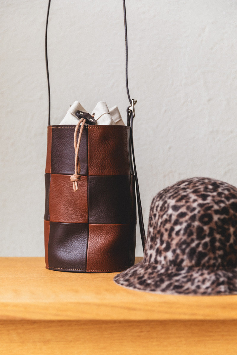 LARGE PATCHWORK BUCKET BAG IN BROWN AND TAN LEATHER