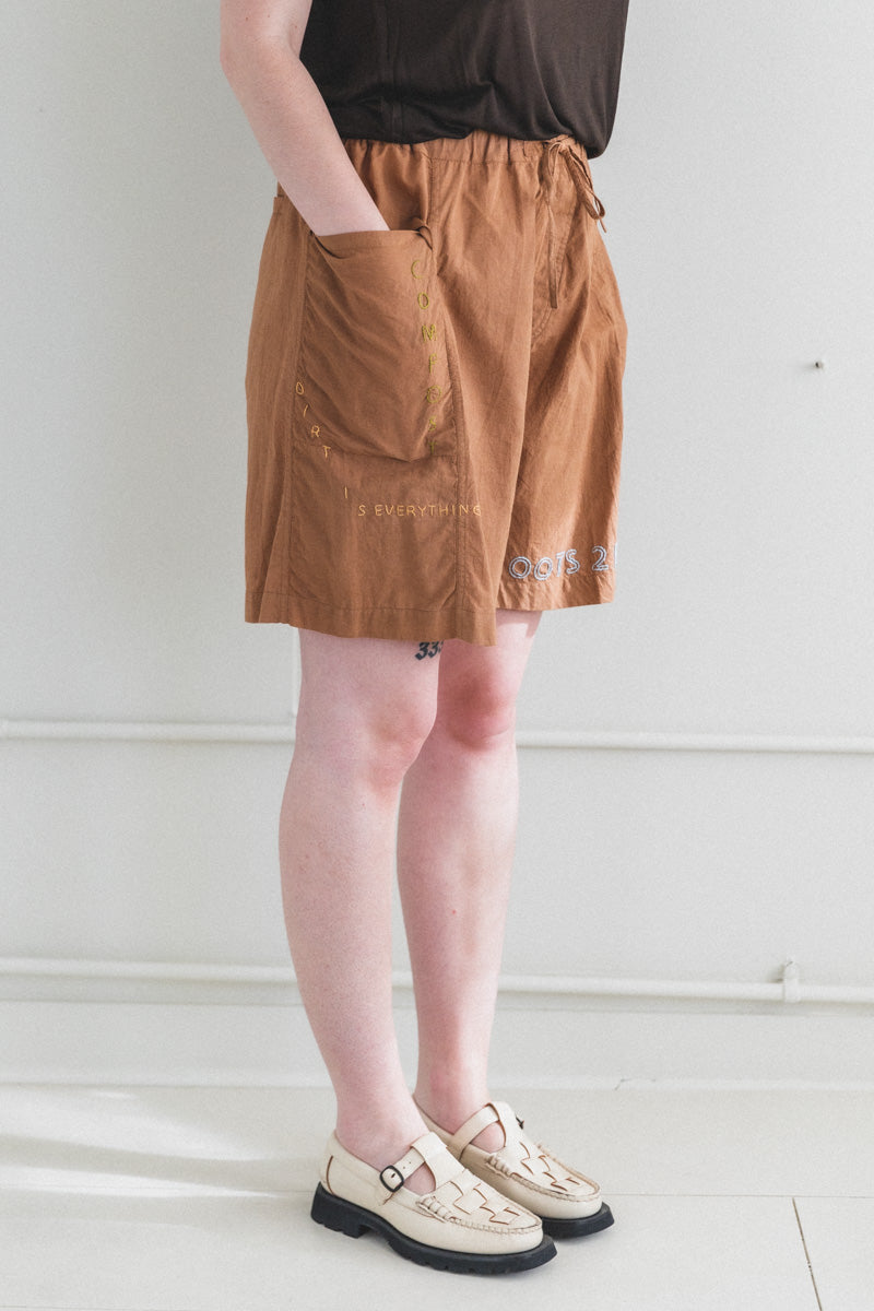 ONDA SHORTS IN GROUND HUGGER BROWN