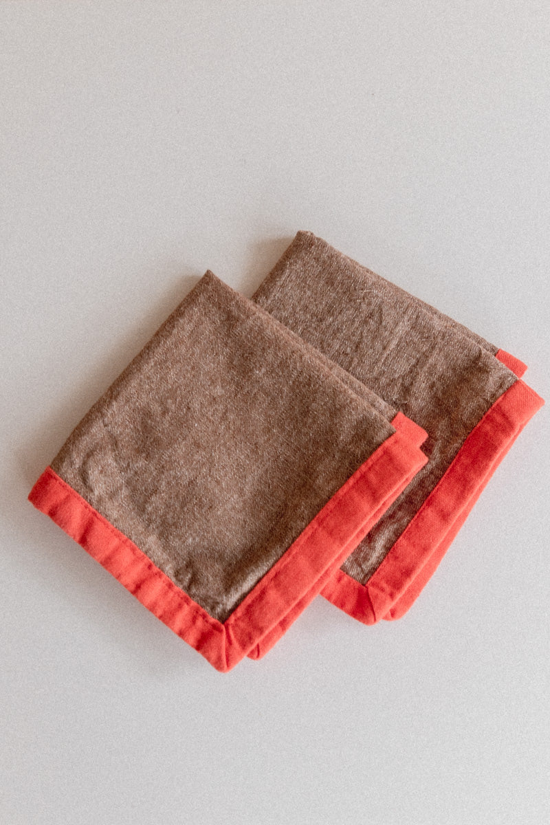 EDGED COCKTAIL NAPKINS IN BROWN LINEN - SET OF FOUR