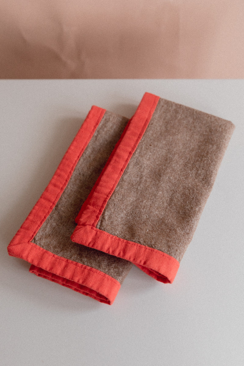 EDGED NAPKINS IN BROWN LINEN - SET OF TWO