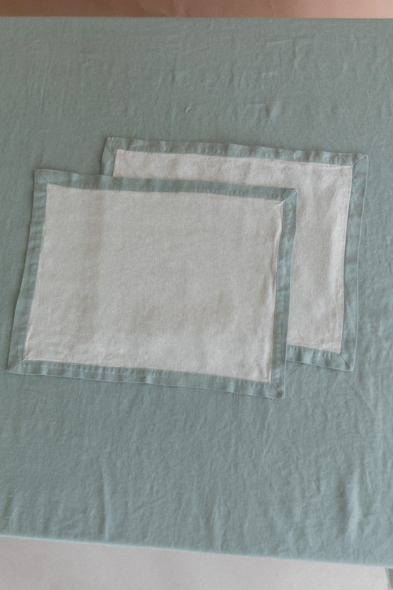 REVERSIBLE PLACEMAT IN MOSS - SET OF TWO