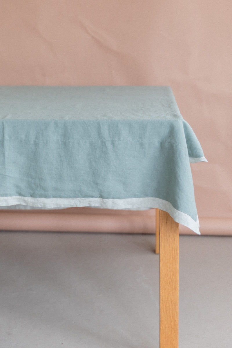 REVERSIBLE TABLECLOTH IN EUCALYPTUS