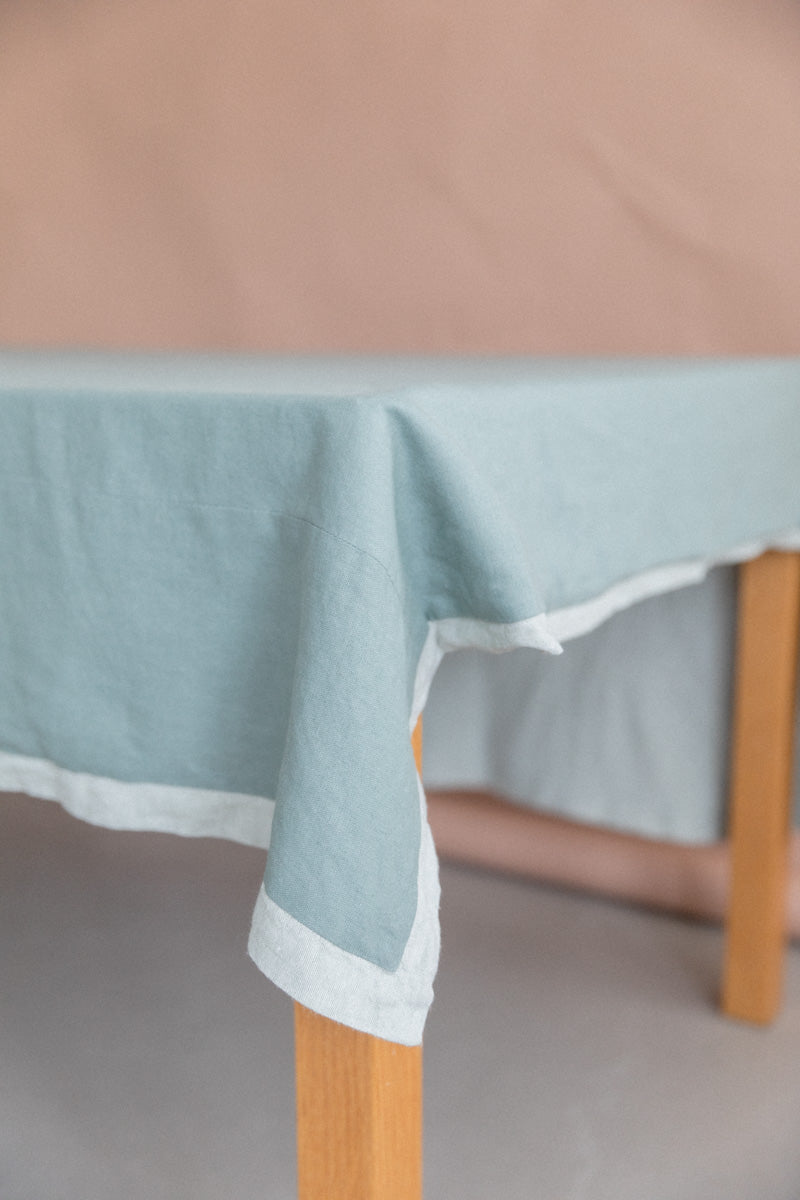 REVERSIBLE TABLECLOTH IN EUCALYPTUS