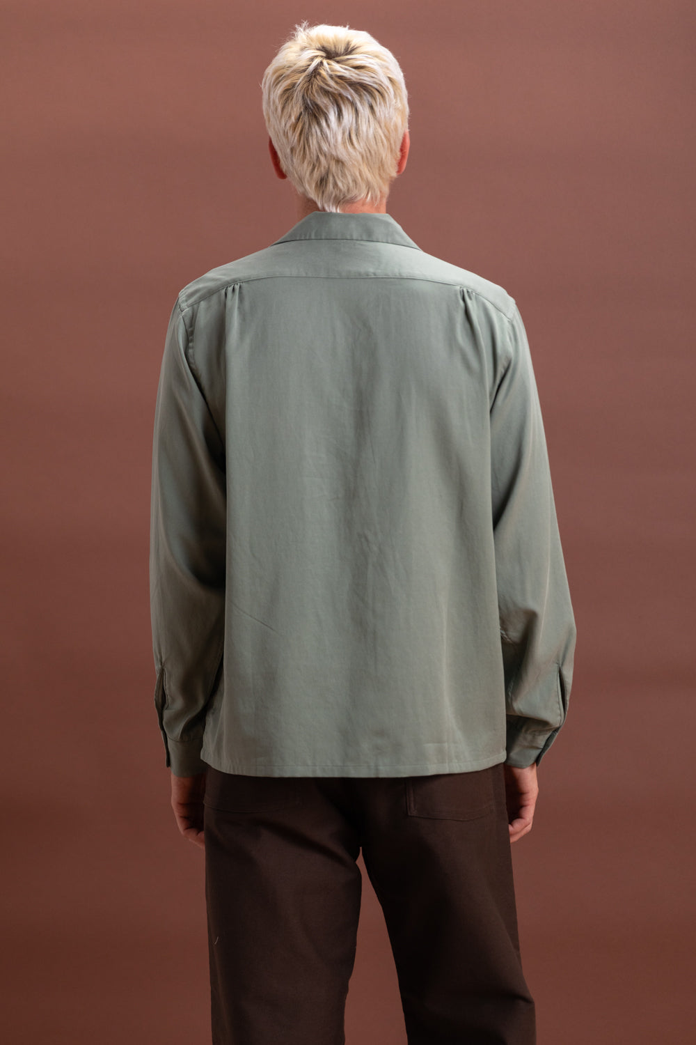 LOT 101 OPEN COLLAR SHIRT IN SAGE GREEN