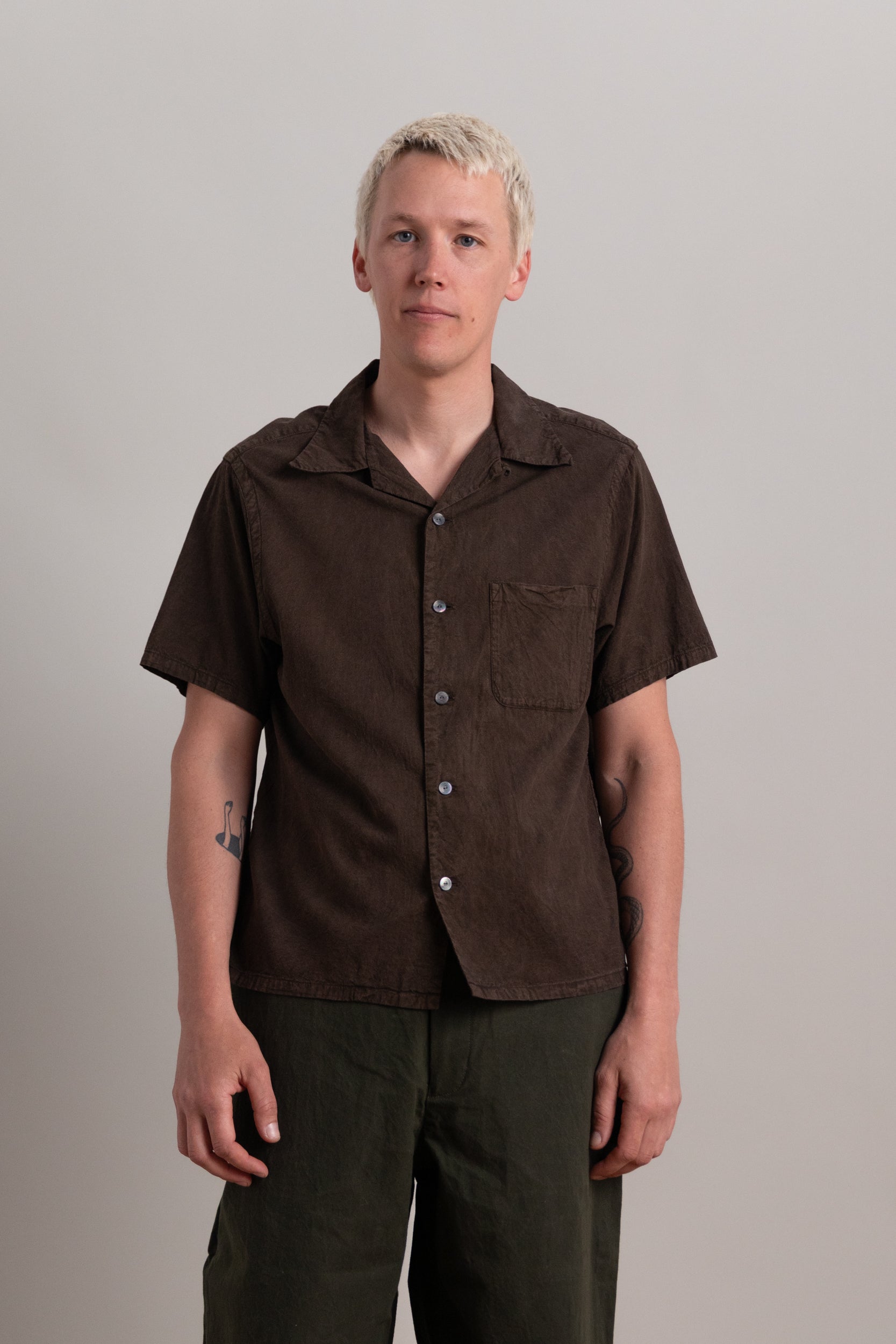 LOT 113 SHORT SLEEVE OPEN COLLAR SHIRT IN MUD DYED BROWN