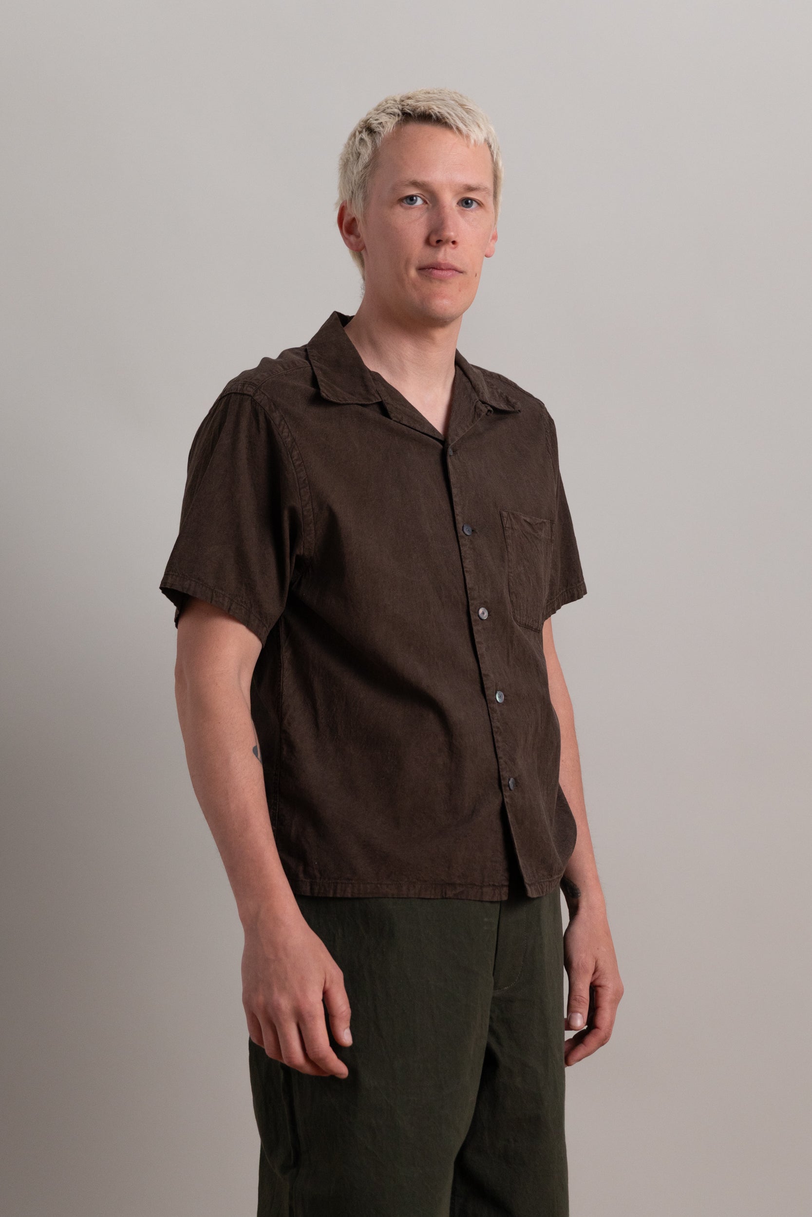 LOT 113 SHORT SLEEVE OPEN COLLAR SHIRT IN MUD DYED BROWN