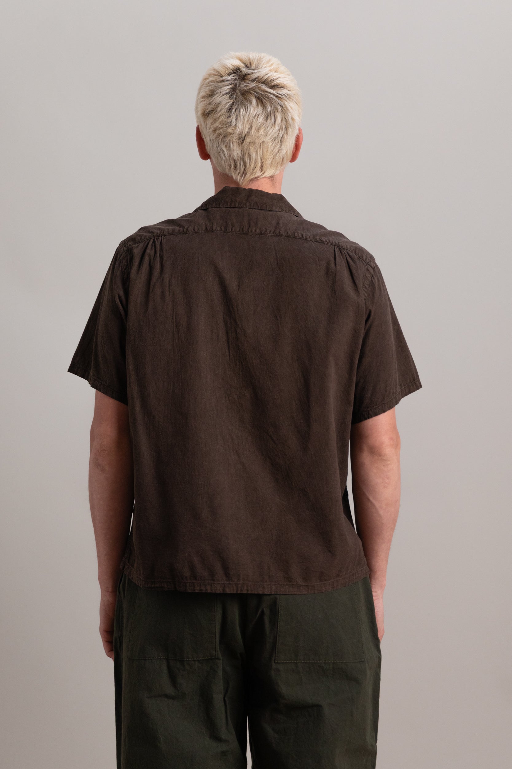 LOT 113 SHORT SLEEVE OPEN COLLAR SHIRT IN MUD DYED BROWN