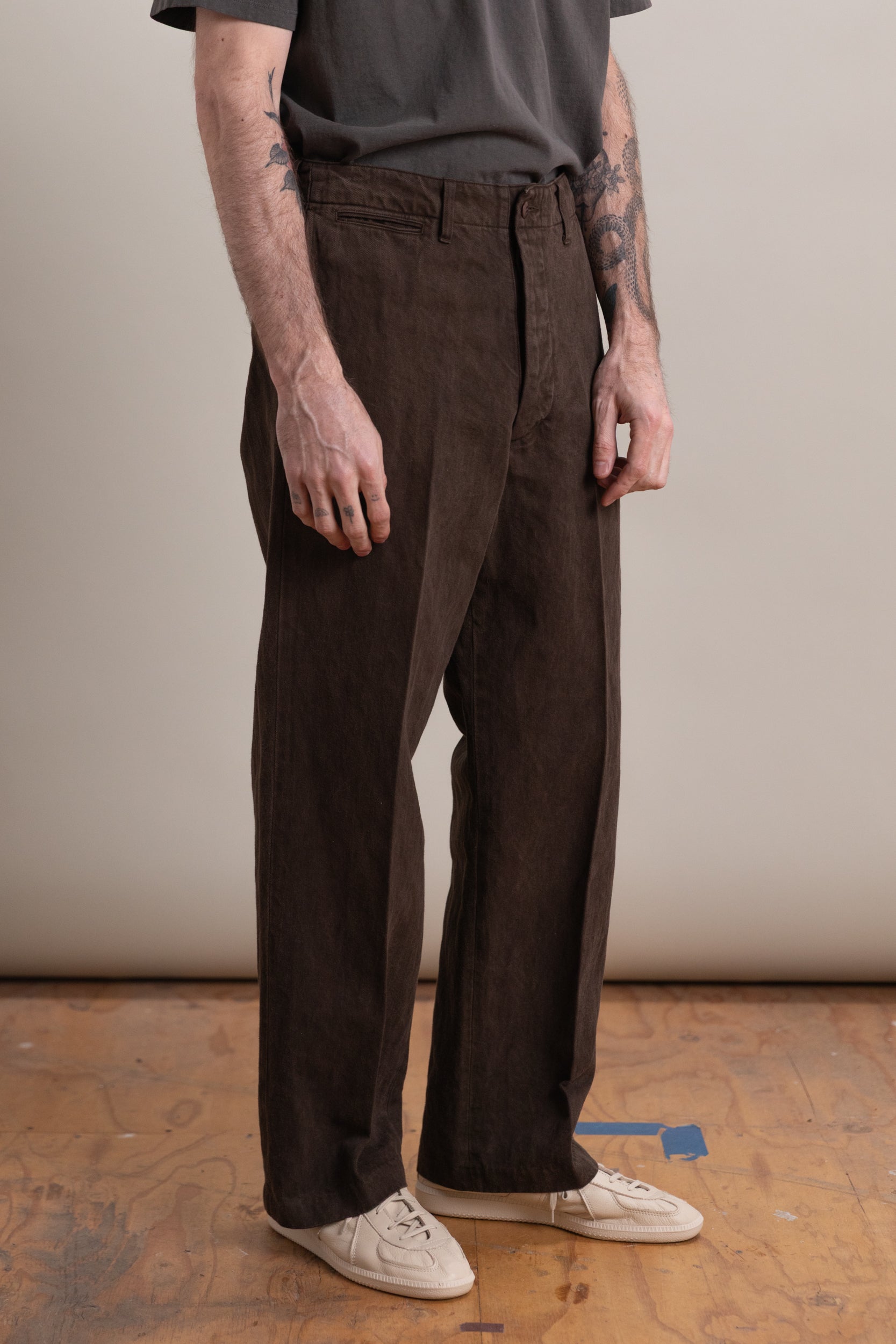 LOT 221 FIELD TROUSERS IN MUD DYED BROWN