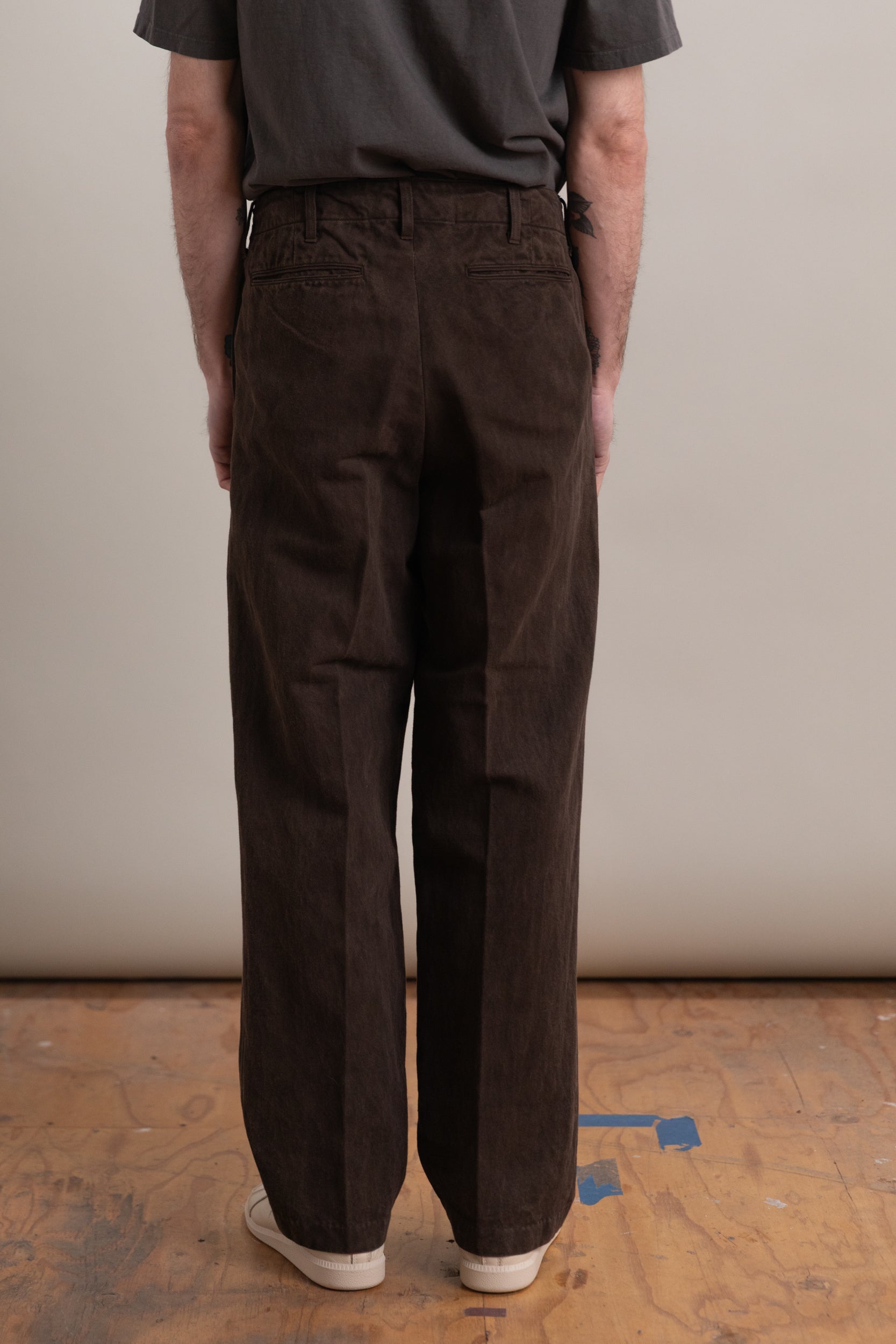 LOT 221 FIELD TROUSERS IN MUD DYED BROWN