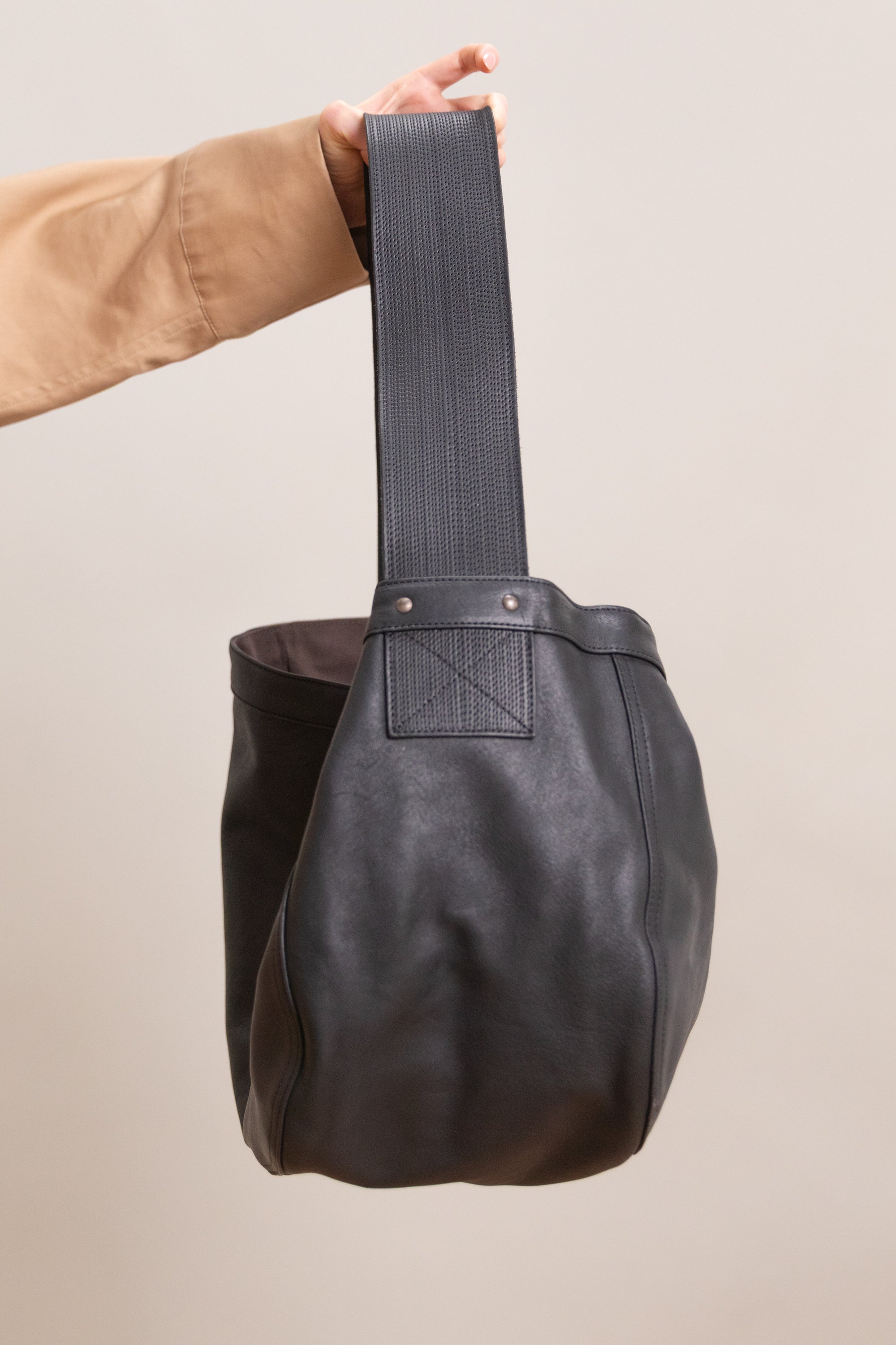 T.T newsboybag LOT.004 ブラック Taiga Takahashi | LOT.004 NEWSBOY BAG