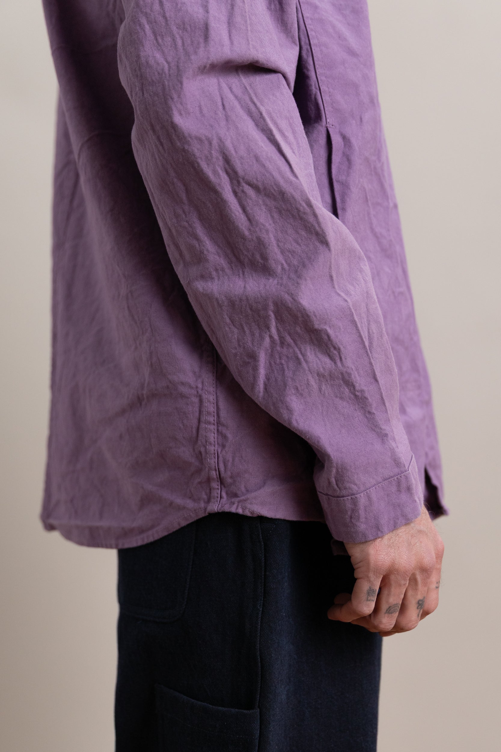 TYPE 401 PLEAT POCKET SHIRT IN PURPLE LOGWOOD COTTON DROPCLOTH
