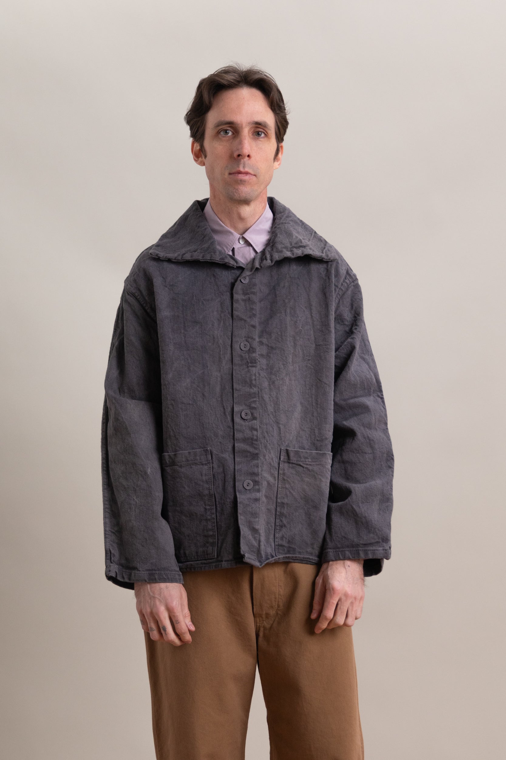 TYPE 931 SCOUT JACKET IN GREY LOGWOOD COTTON BLACKOUT