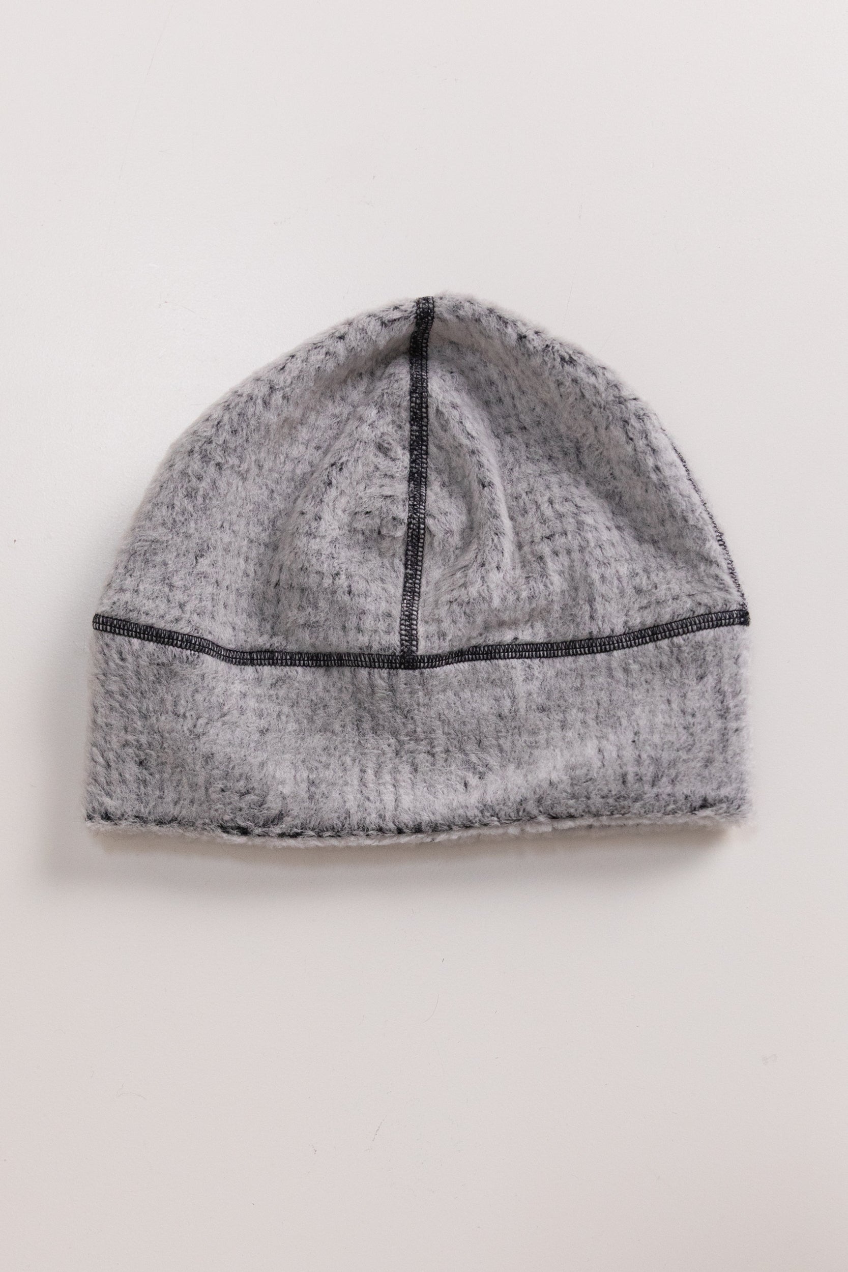 HIGH LOFT WOOL BEANIE IN SILVER CRÈME/BLACK