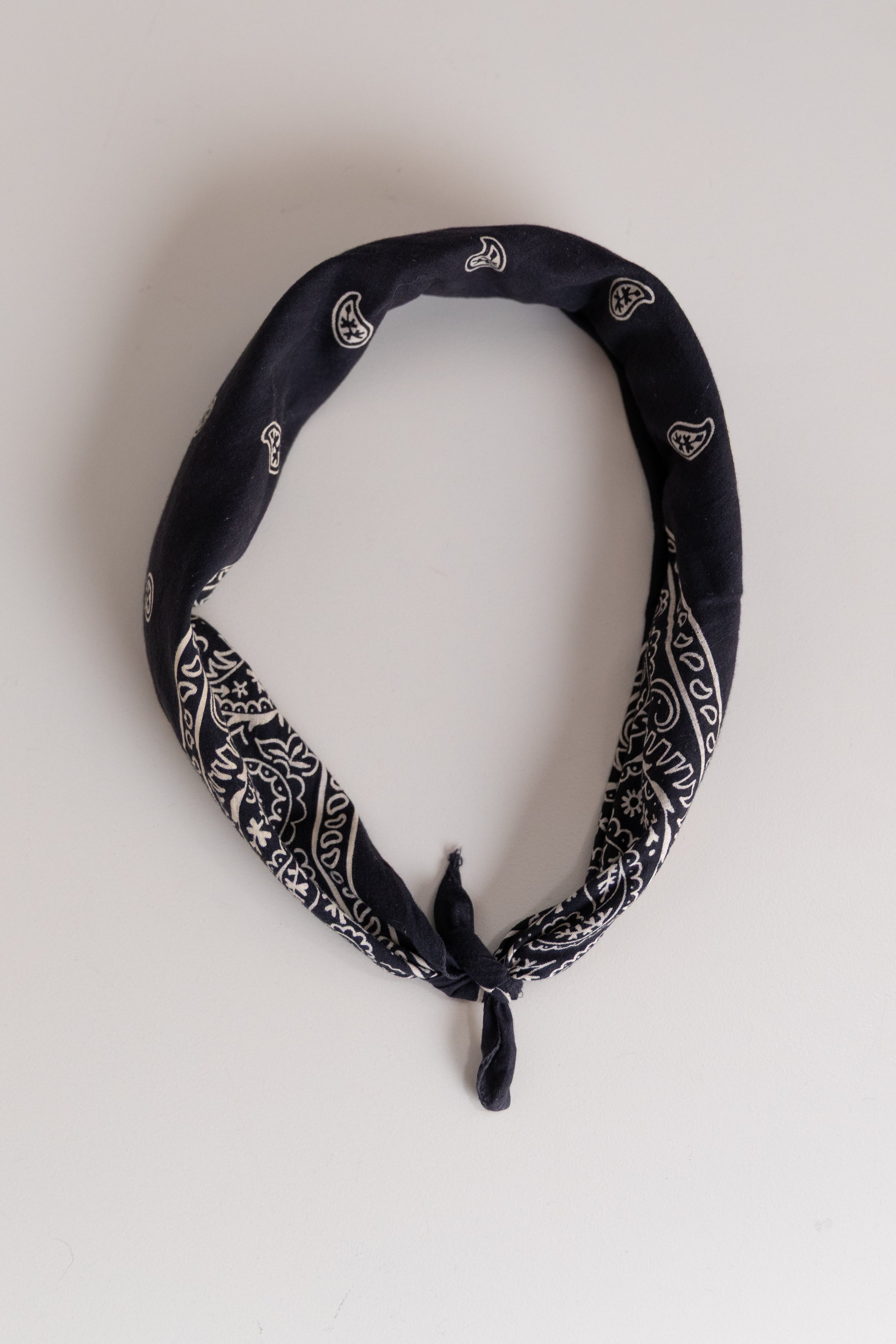 VINTAGE BLACK COTTON HANDKERCHIEF 04