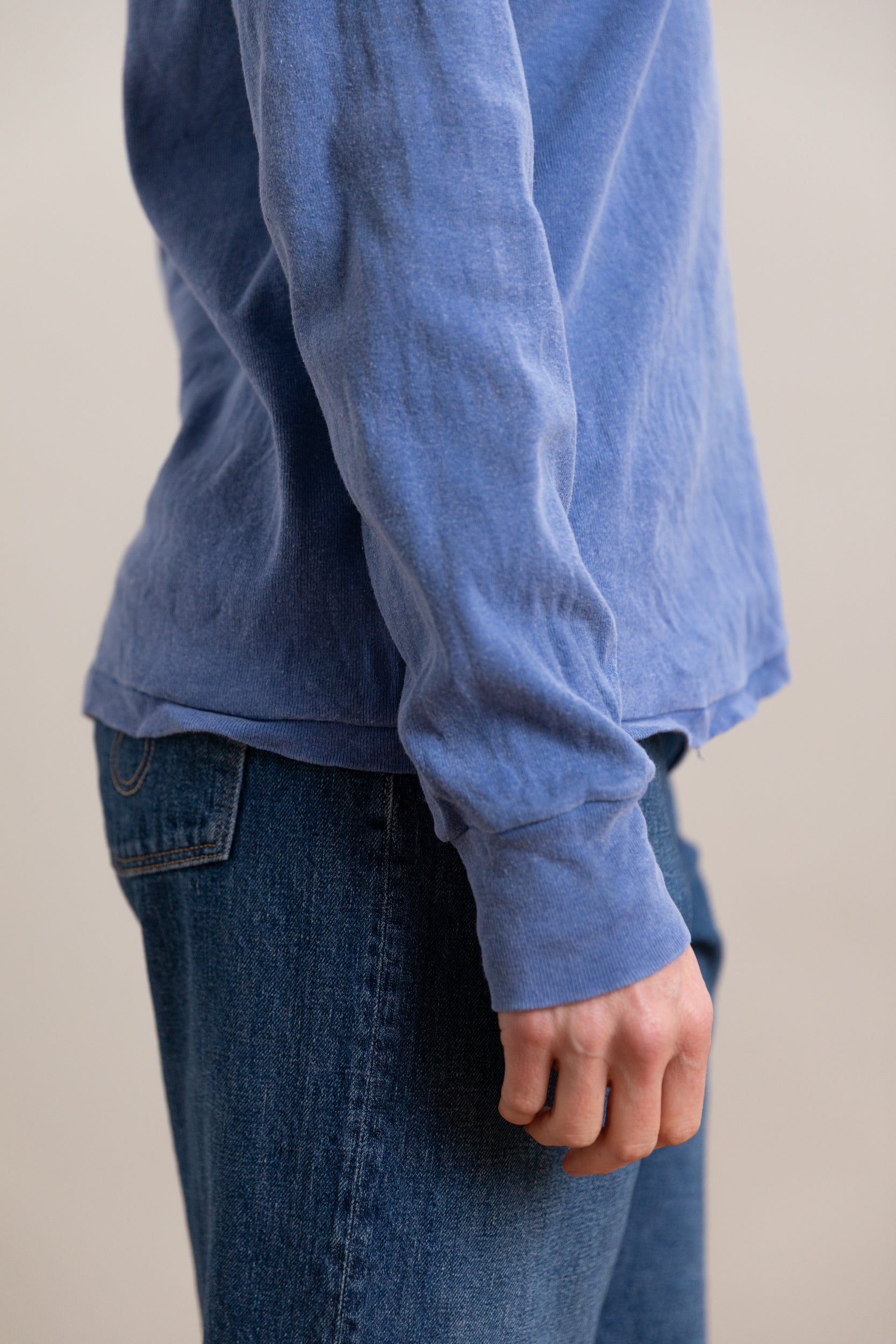 VINTAGE BLUE MOCK NECK