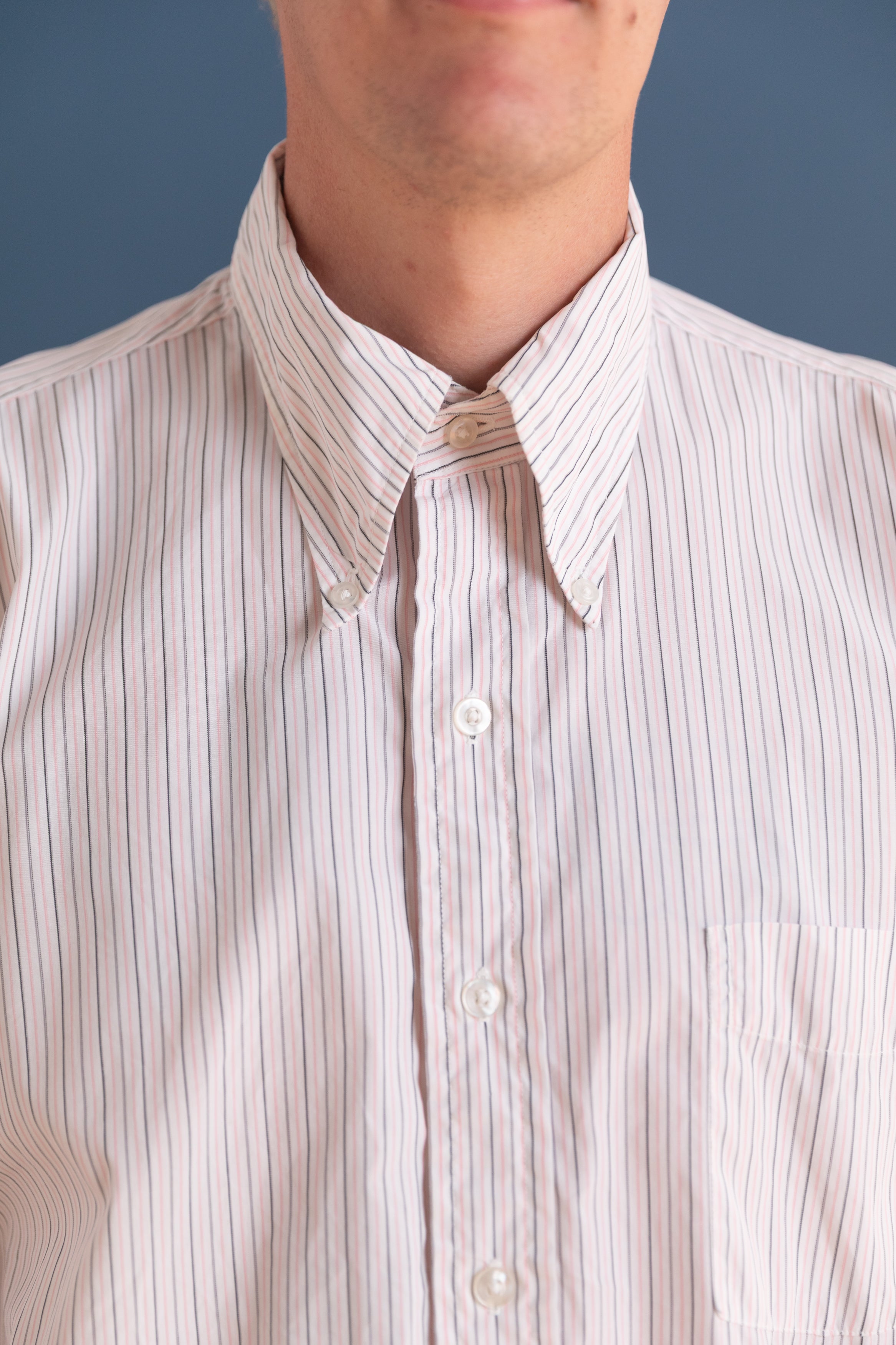 VINTAGE BUTTON UP SHIRT 12
