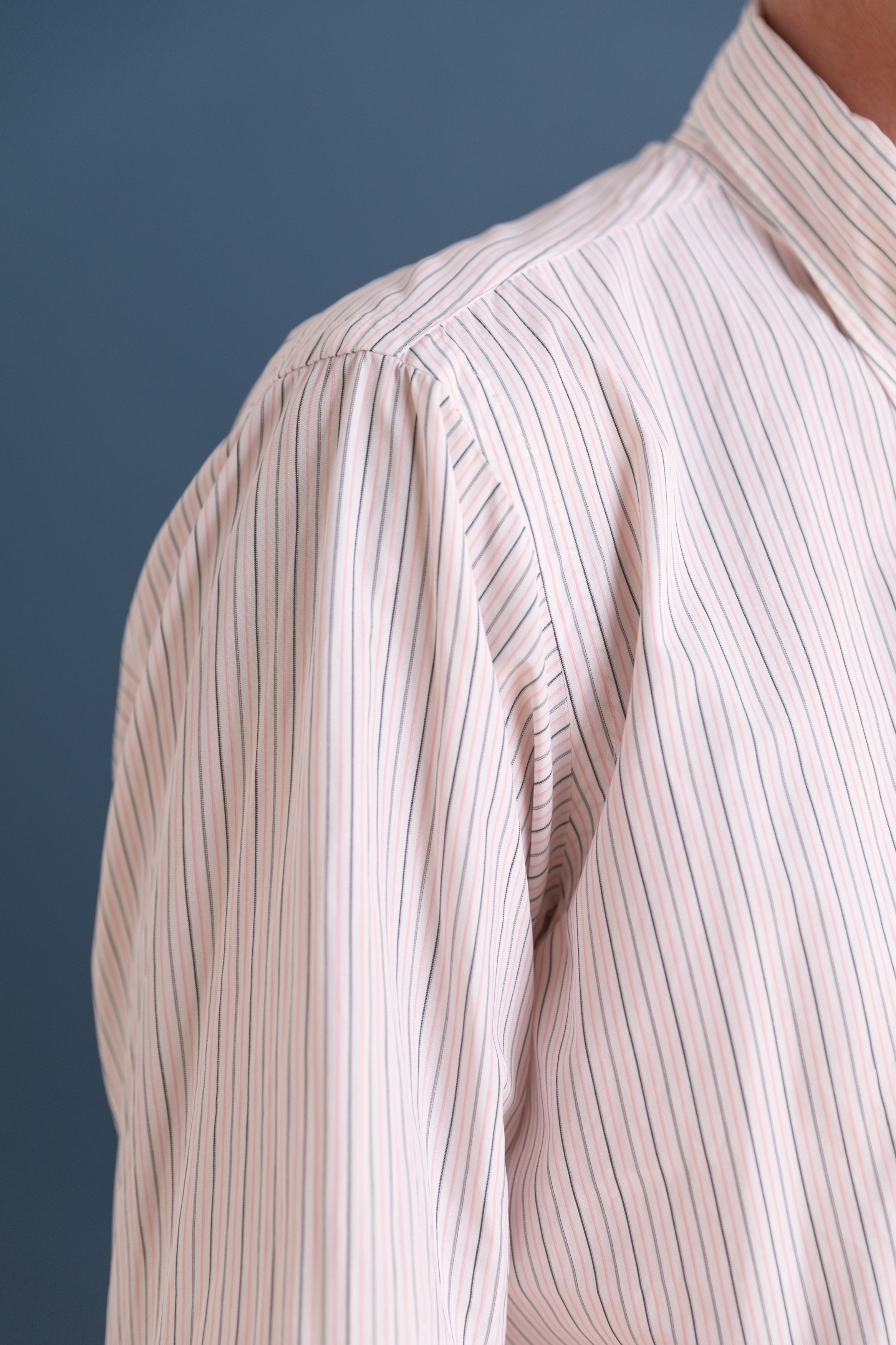 VINTAGE BUTTON UP SHIRT 12