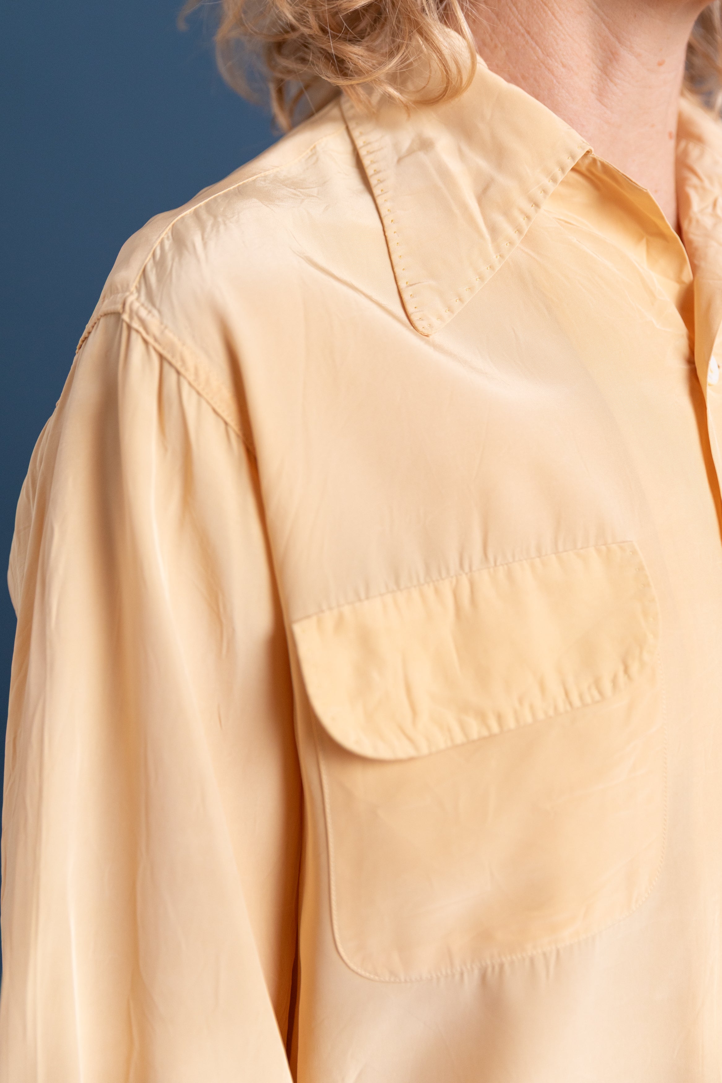 VINTAGE BUTTON UP SHIRT 15