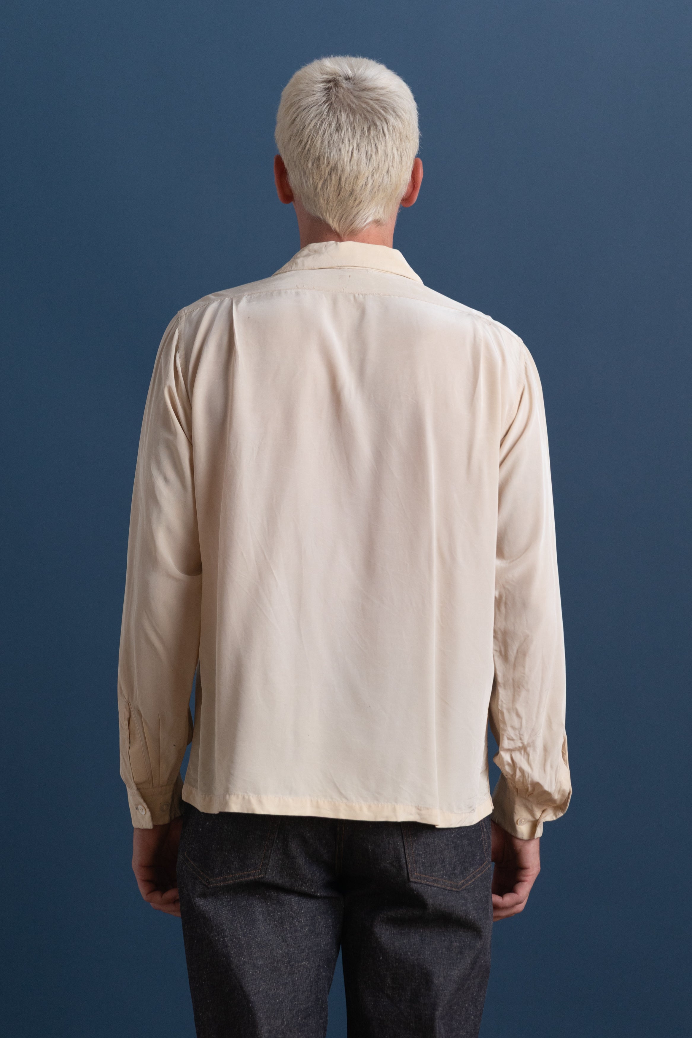 VINTAGE BUTTON UP SHIRT 16