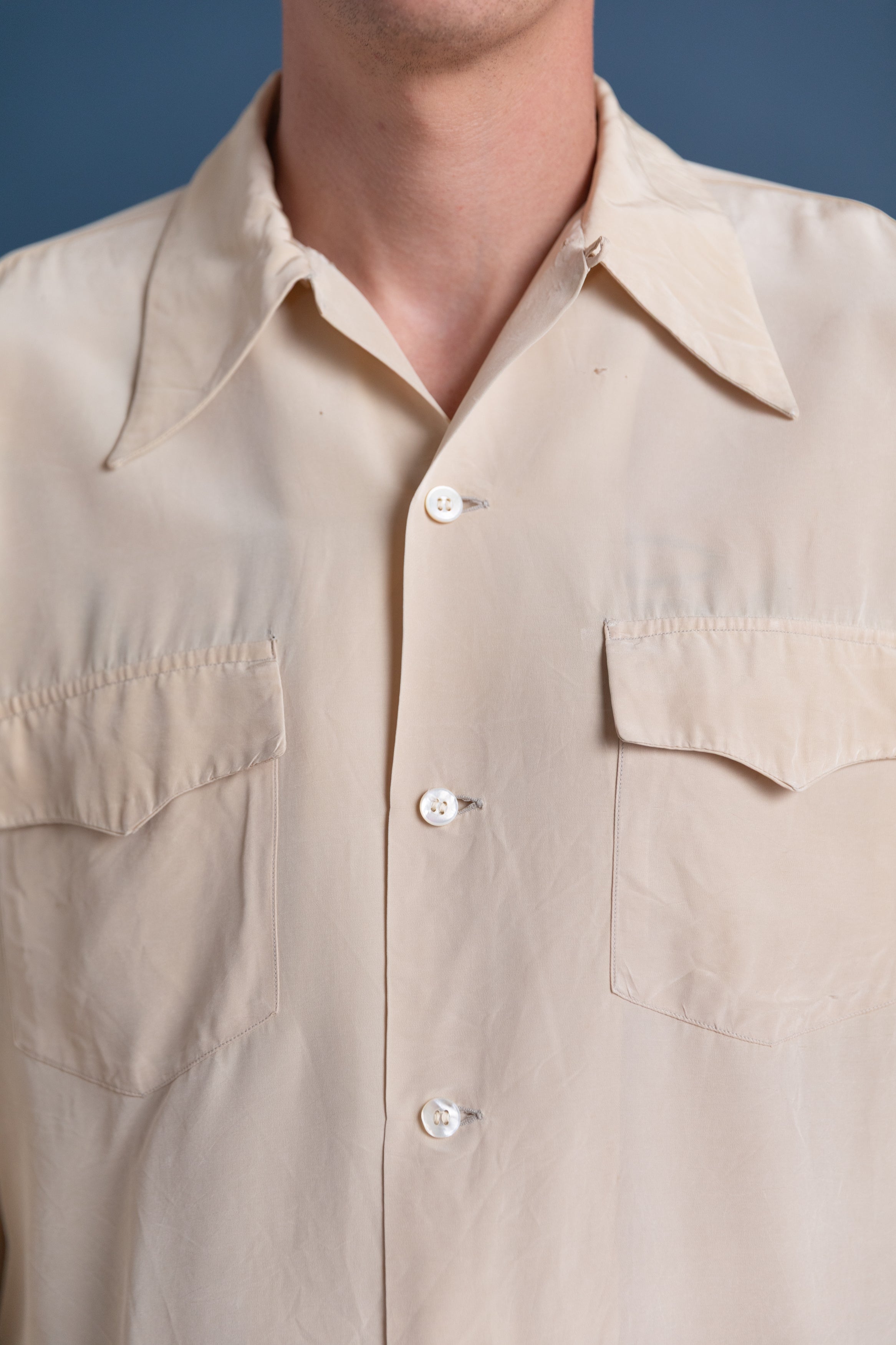 VINTAGE BUTTON UP SHIRT 16
