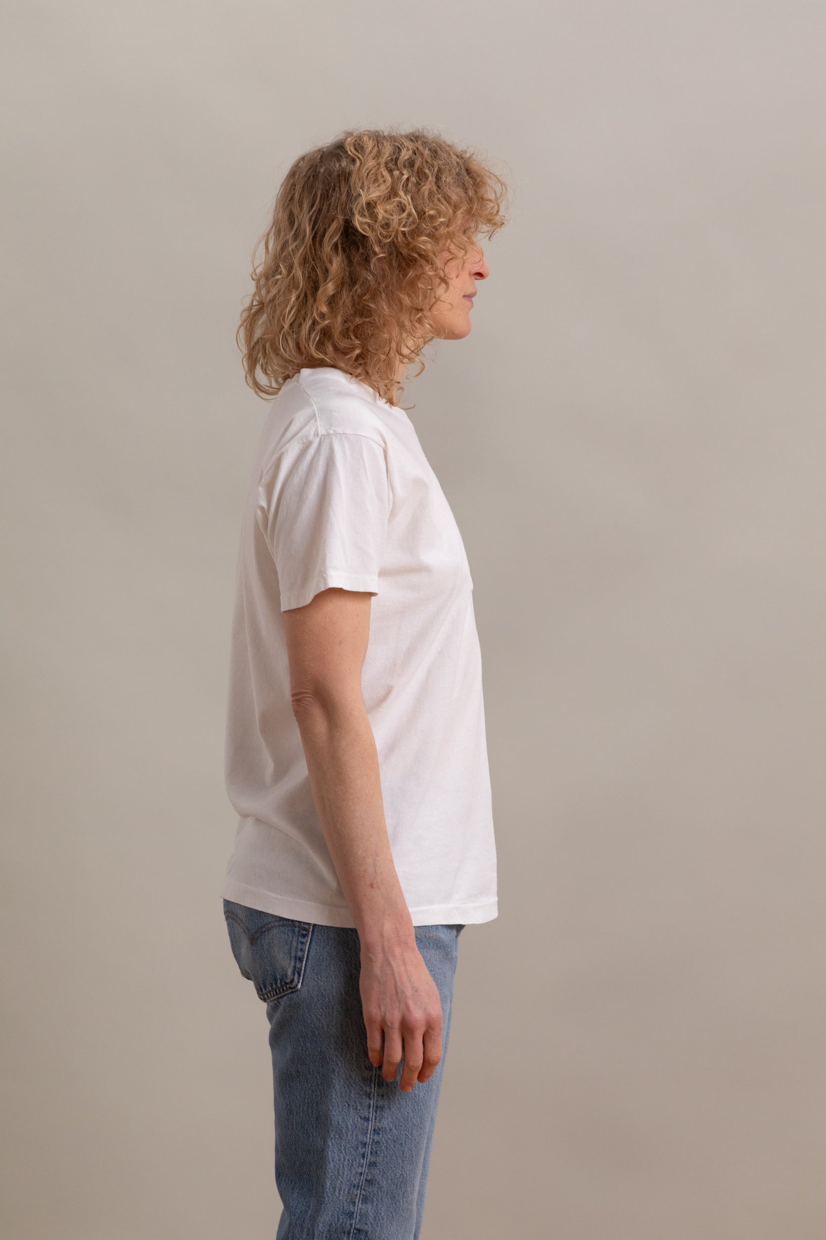 VINTAGE WHITE TEE 48