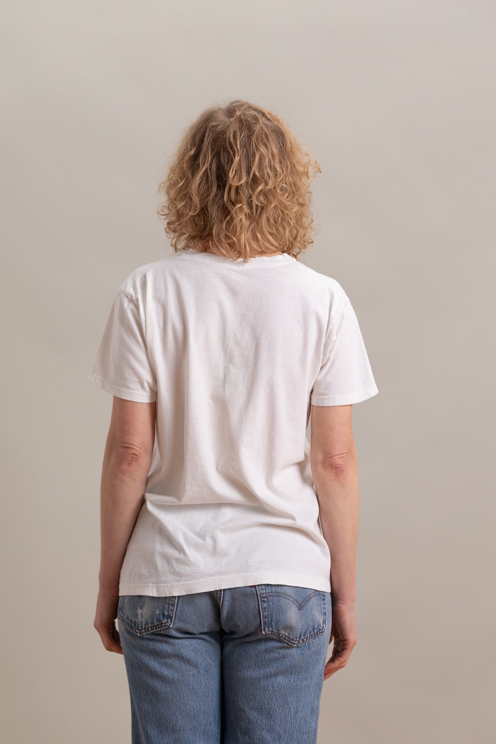 VINTAGE WHITE TEE 48