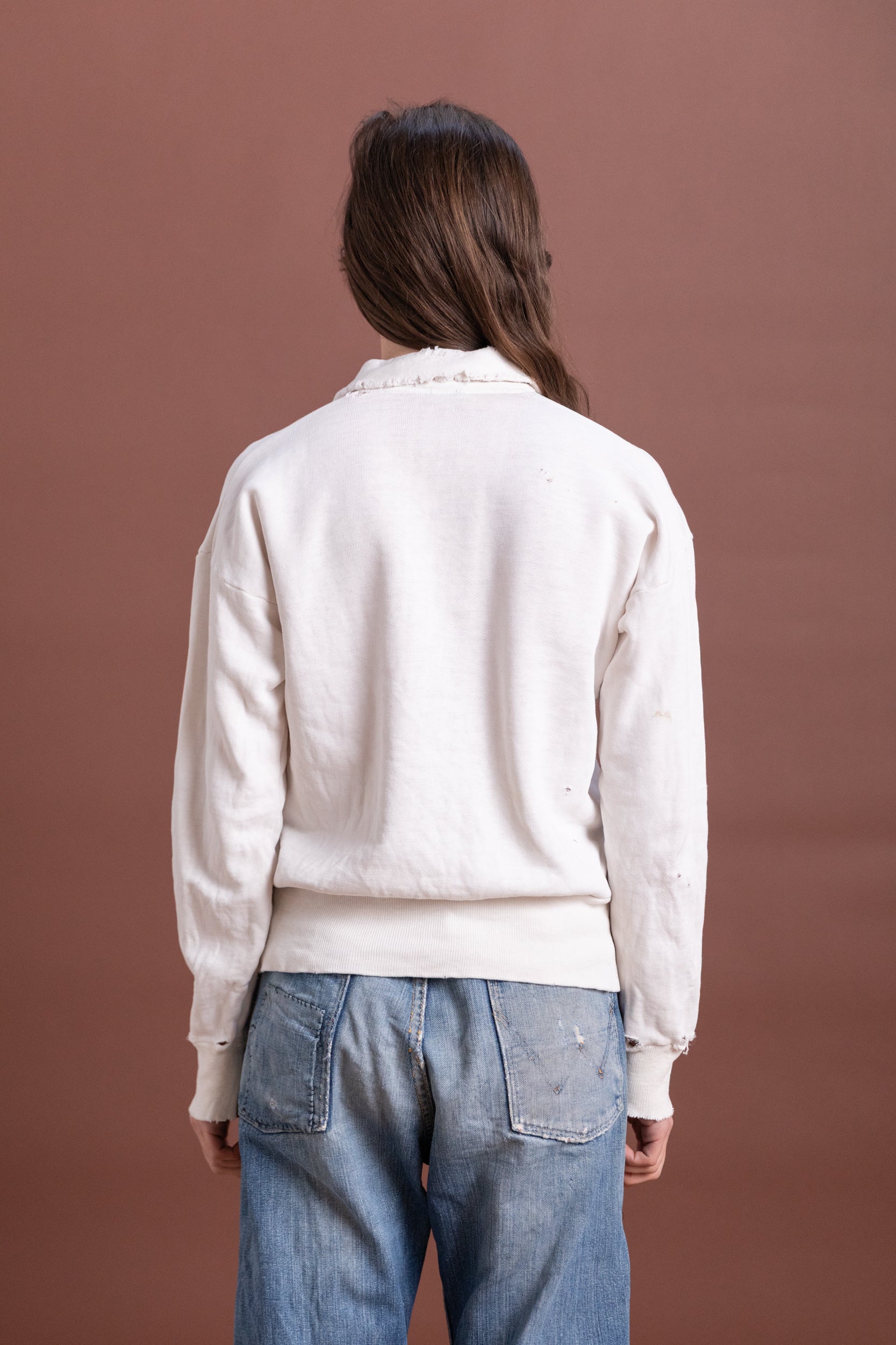 VINTAGE WHITE SWEATSHIRT 06