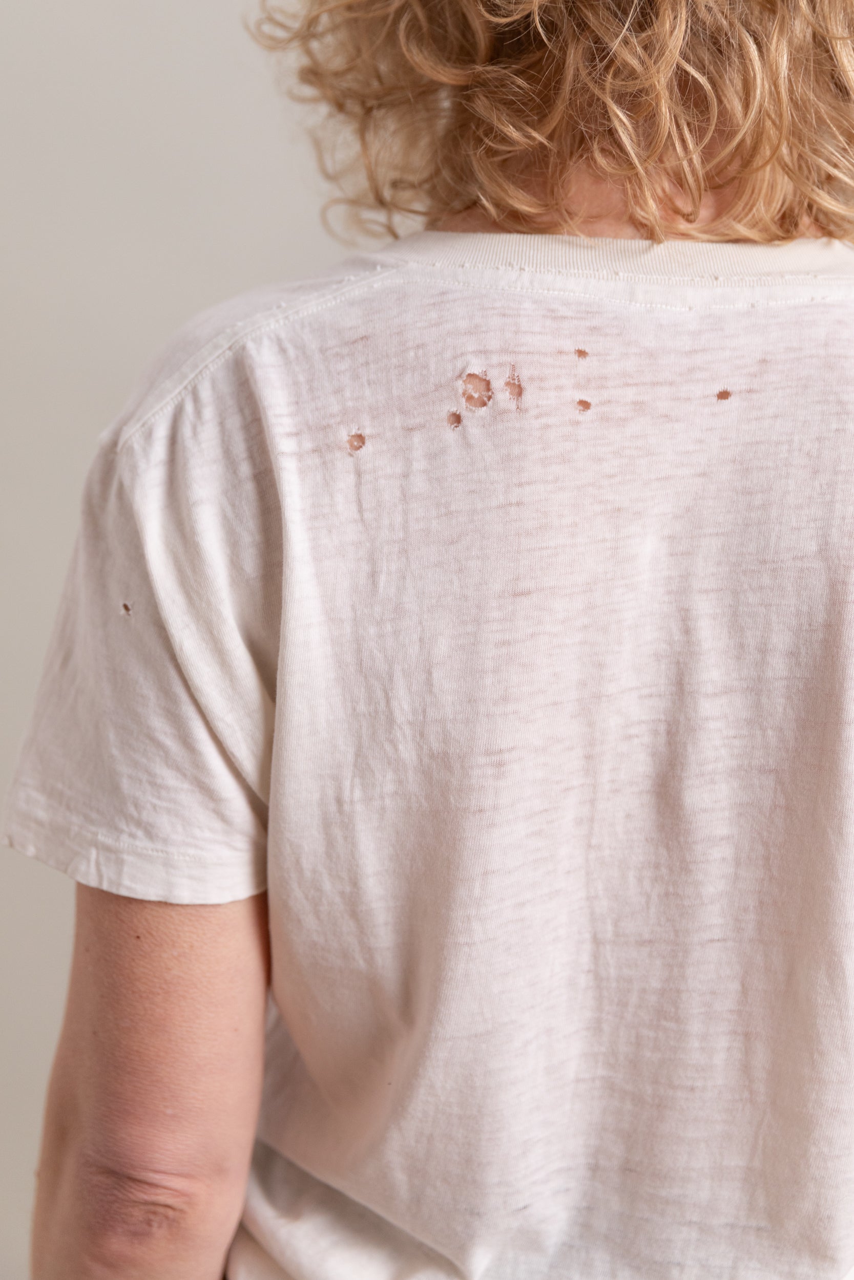 VINTAGE WHITE TEE 63