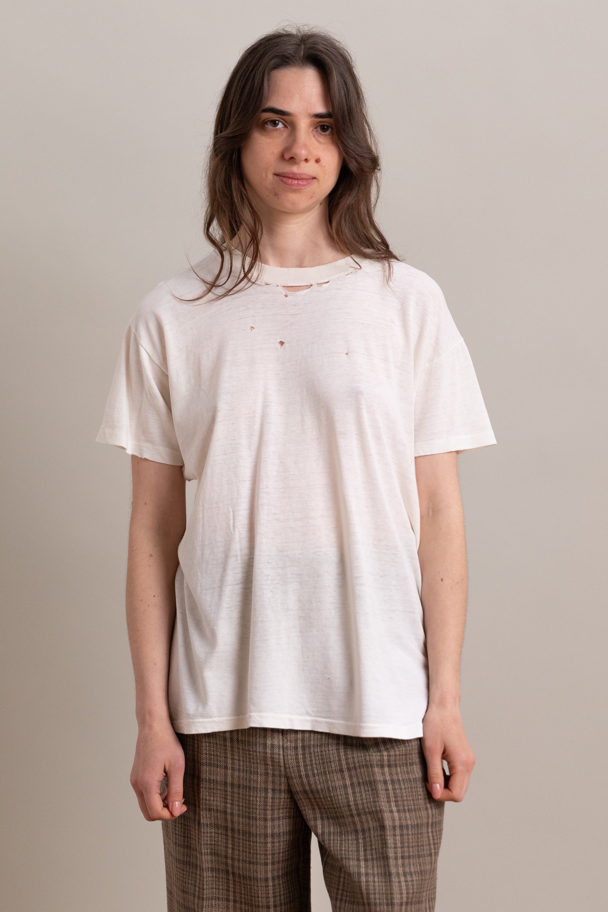 VINTAGE WHITE TEE 53