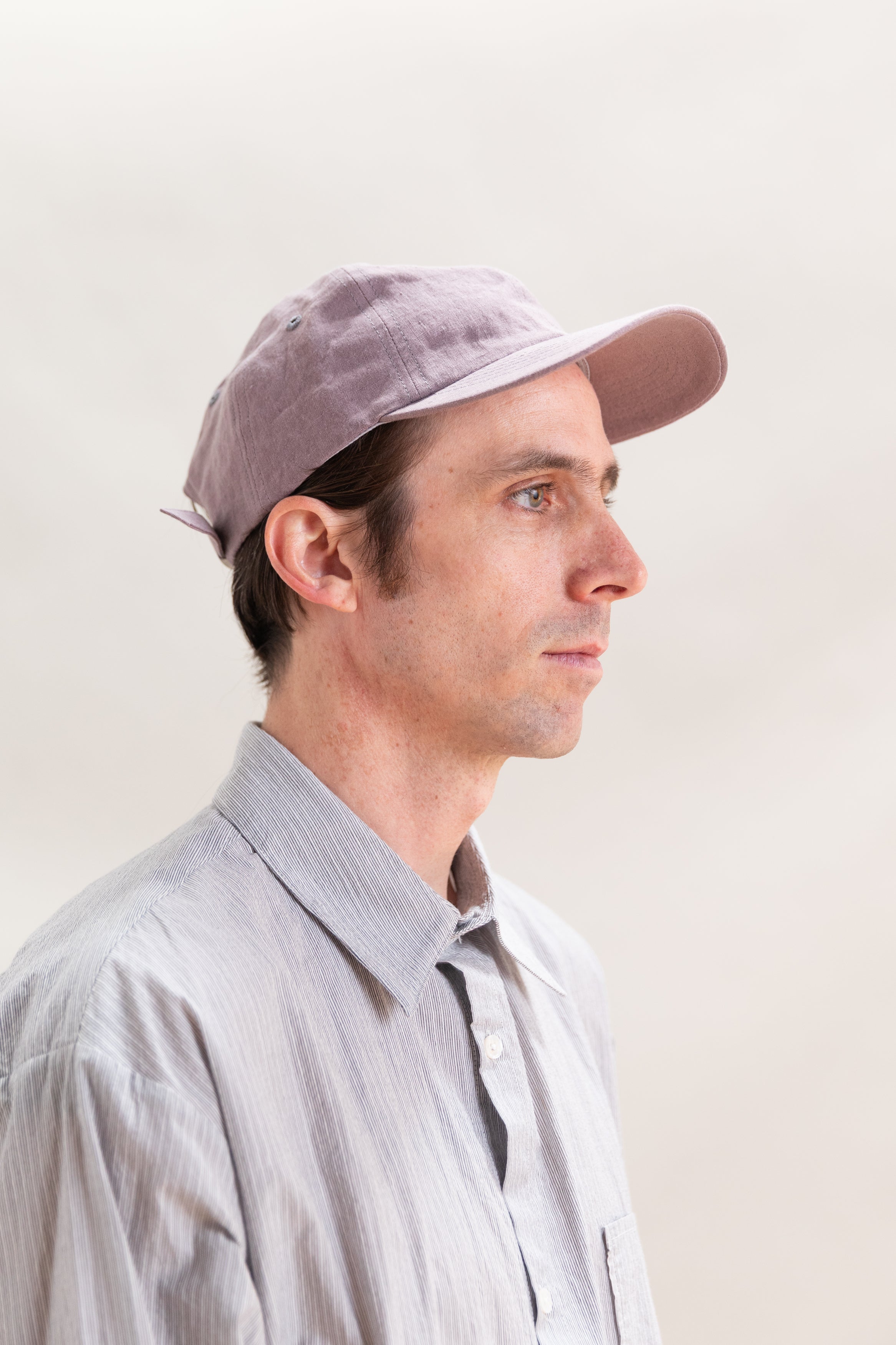 BALL CAP IN MAUVE LINEN