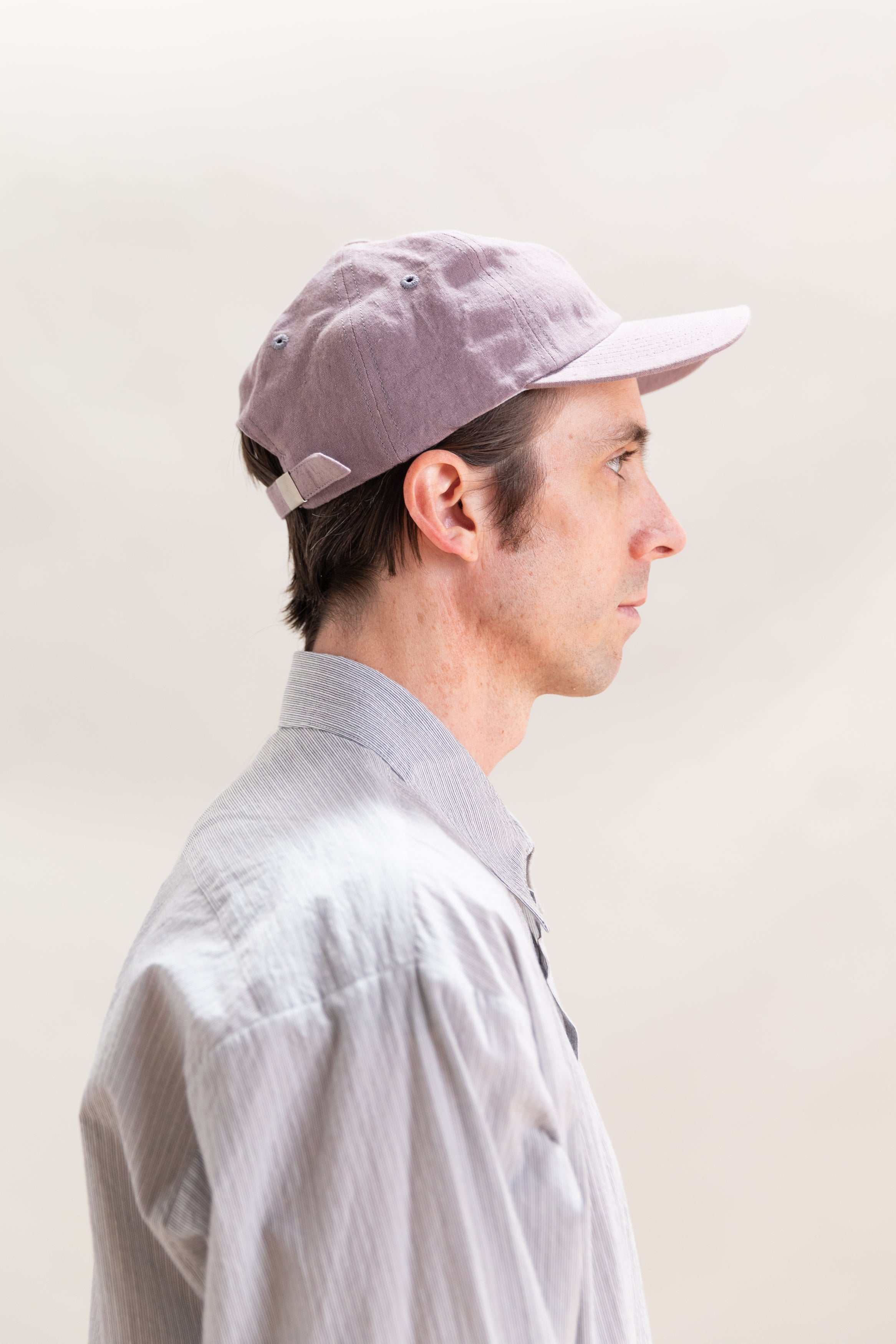BALL CAP IN MAUVE LINEN