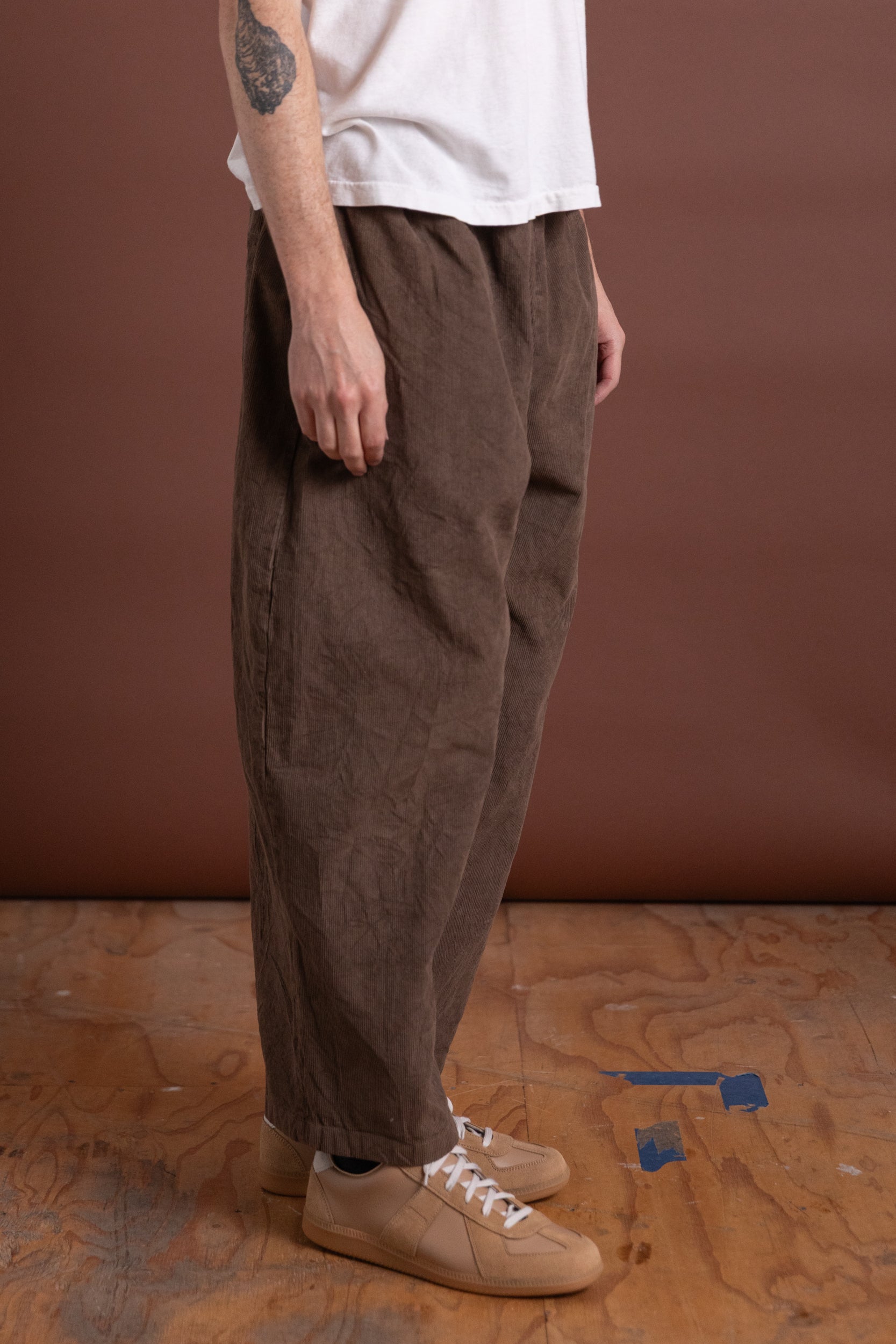 STUDIO PANT IN NATURAL CORDUROY
