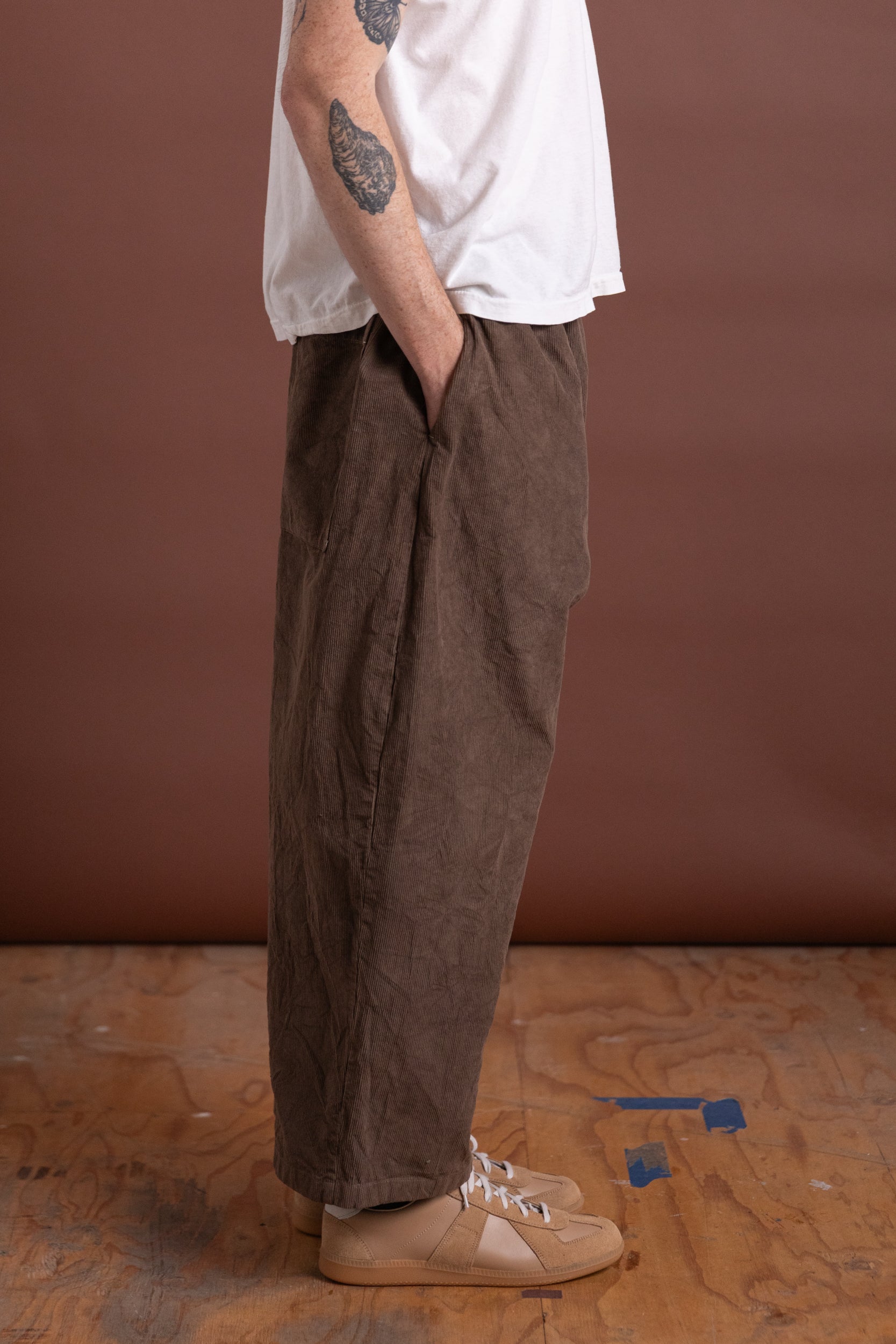 STUDIO PANT IN NATURAL CORDUROY