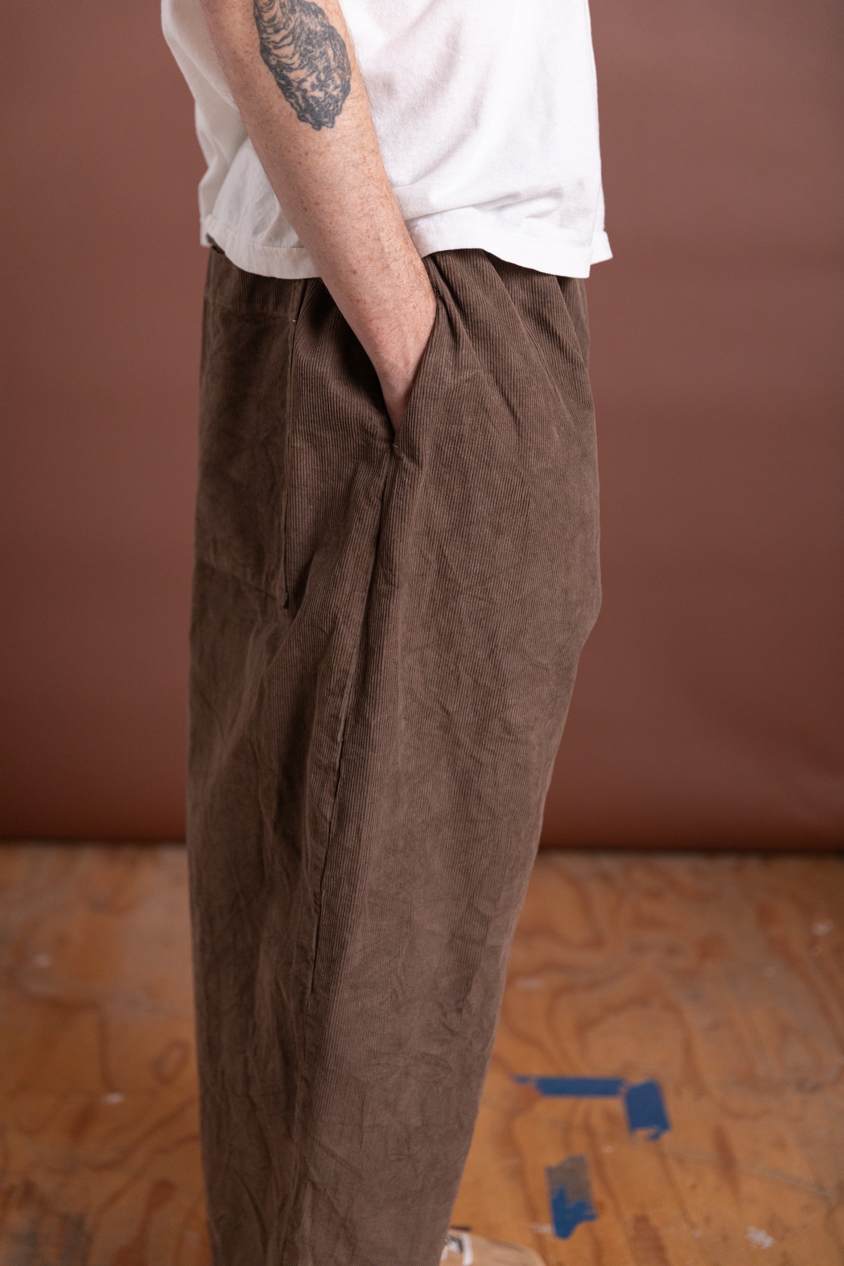 STUDIO PANT IN NATURAL CORDUROY
