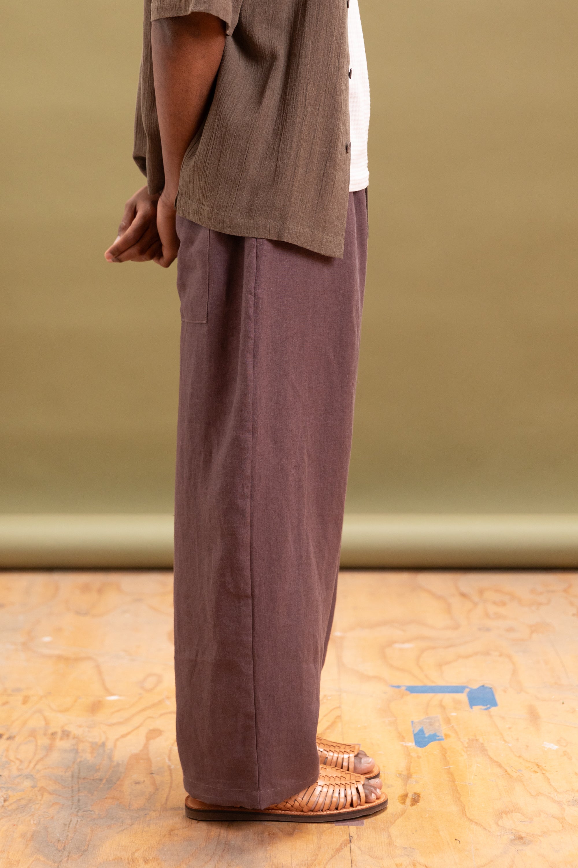 STUDIO PANT IN GRAPE STONEWASHED LINEN