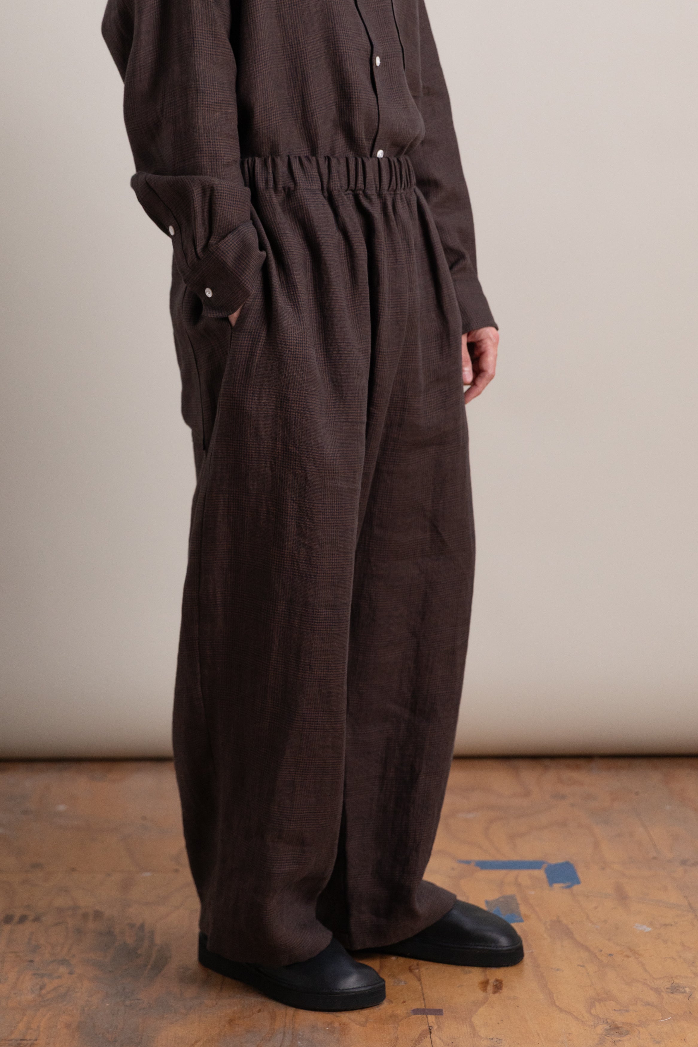 STUDIO PANT IN INK AND TOBACCO PLAID