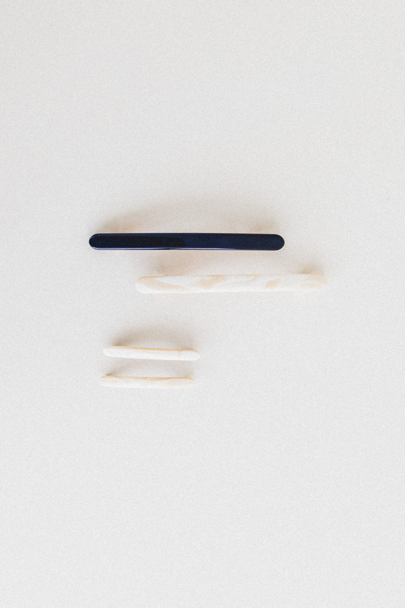 PETITE LINE BARRETTE SET IN PEARL