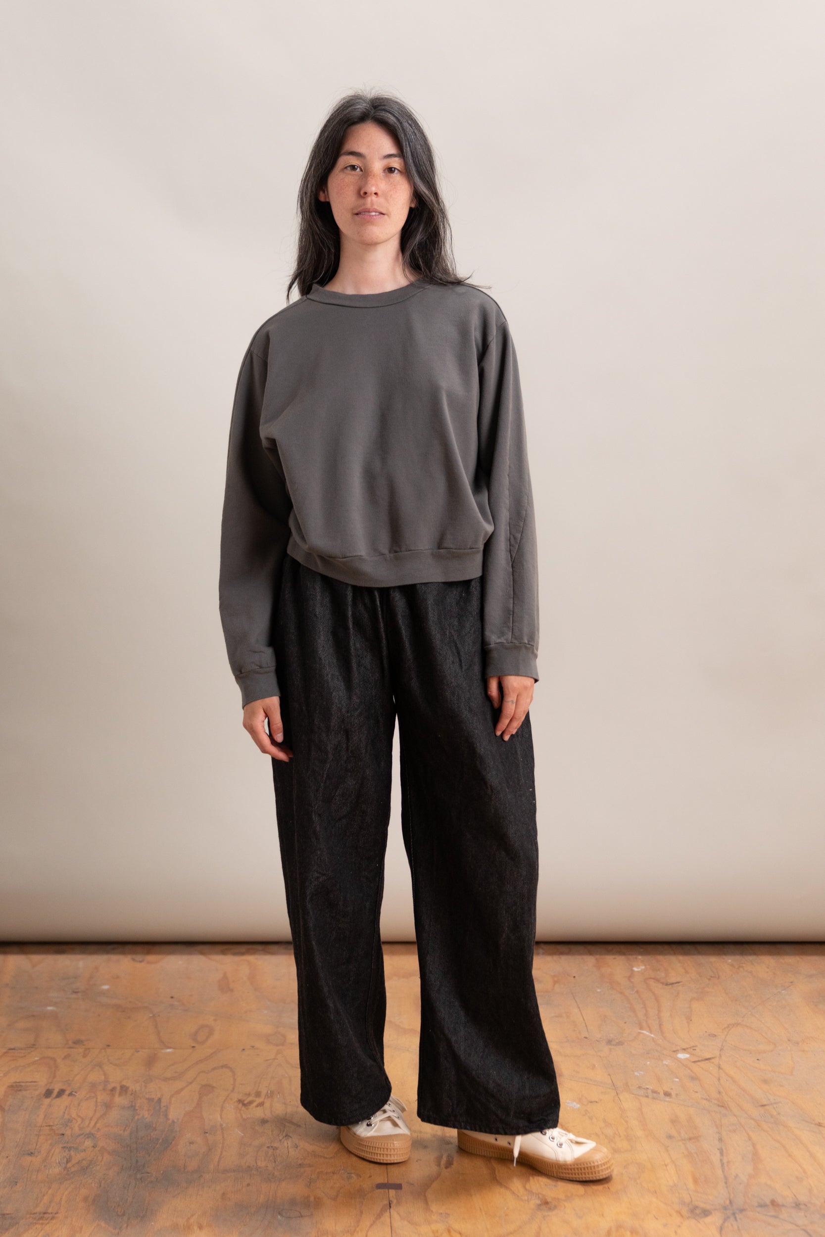 EASY SUMMER SWEATSHIRT IN STONE