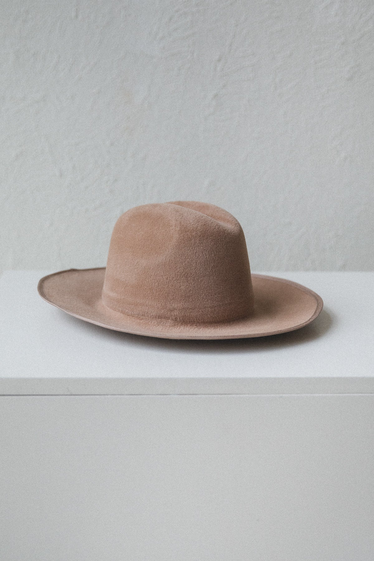 SAVOY IN VELOUR FELT