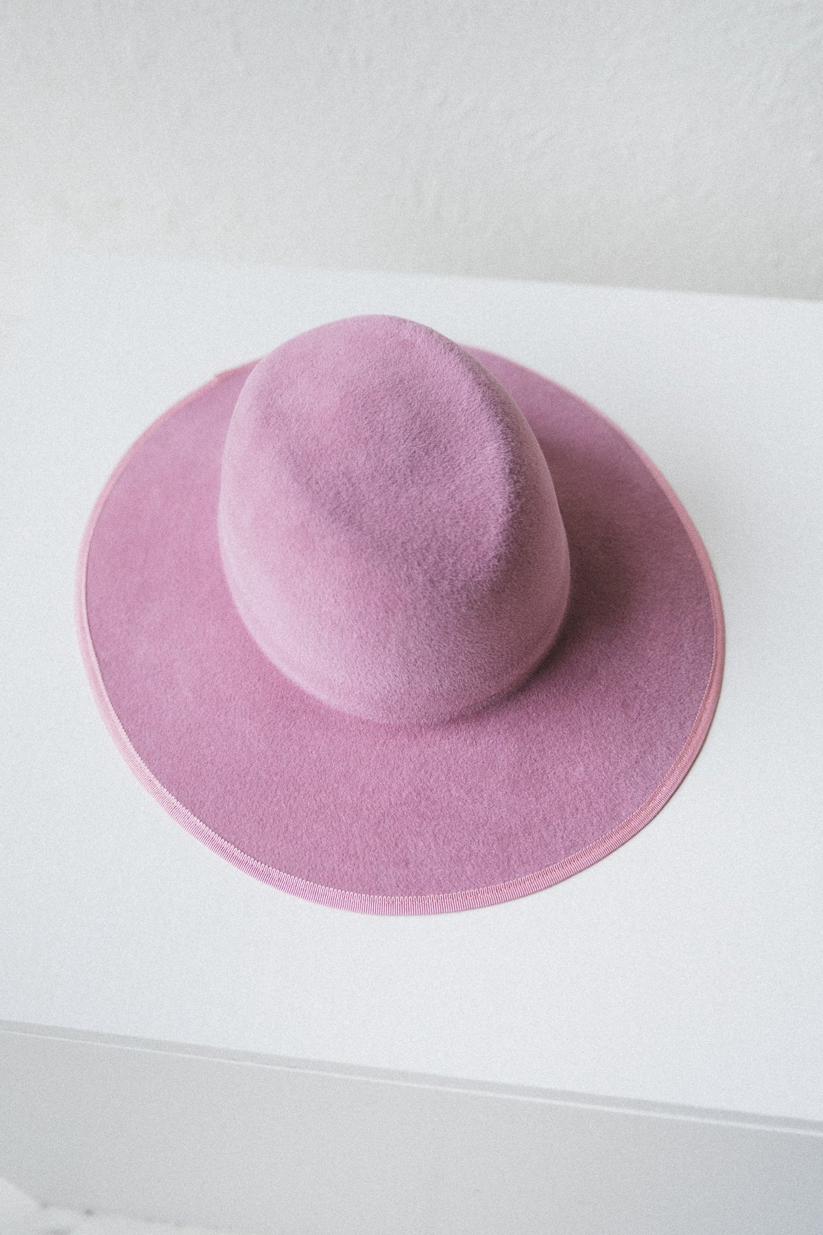 SIMON IN VELOUR FELT