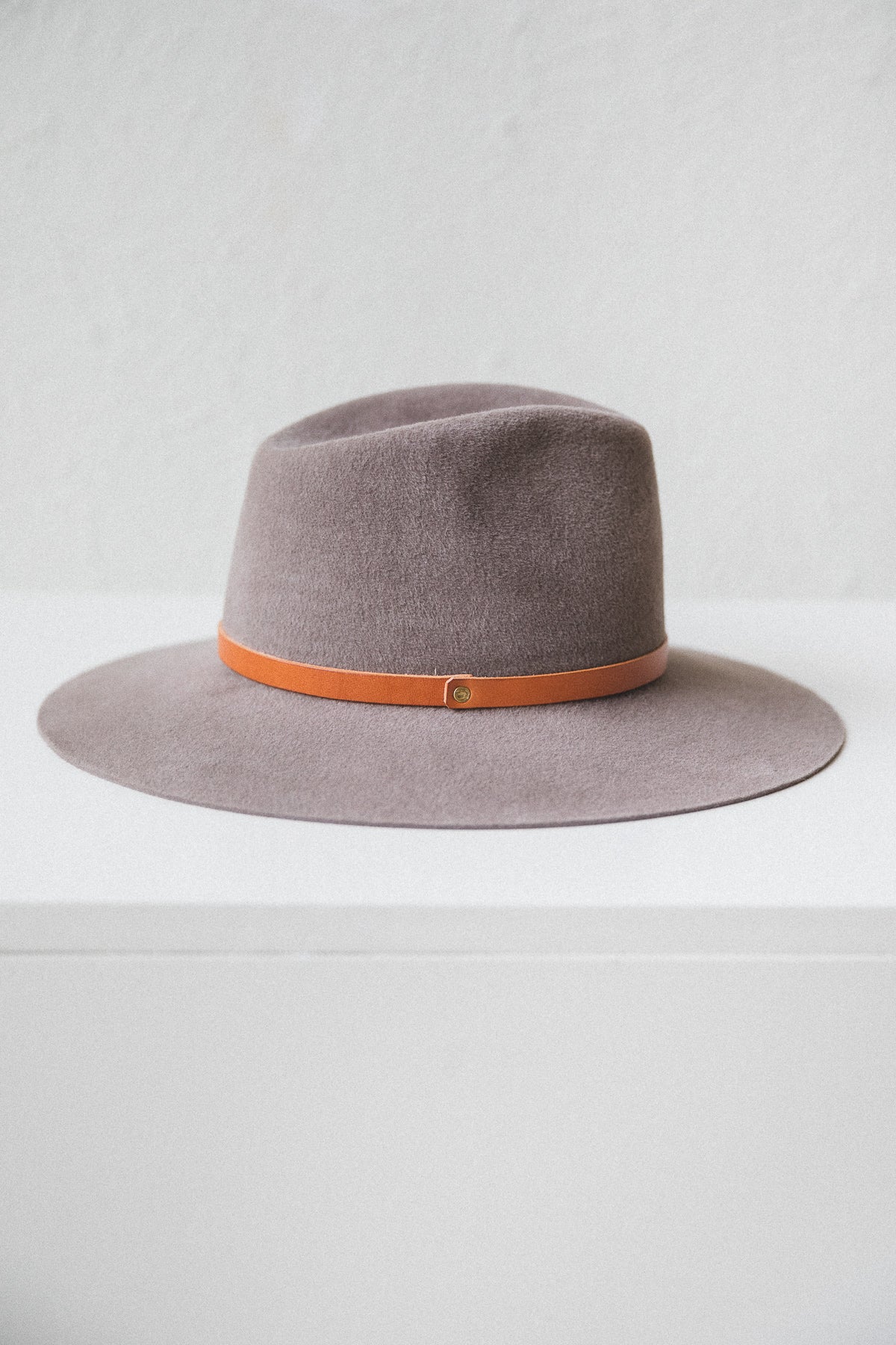 WAKEFIELD WITH LEATHER BAND IN VELOUR FELT