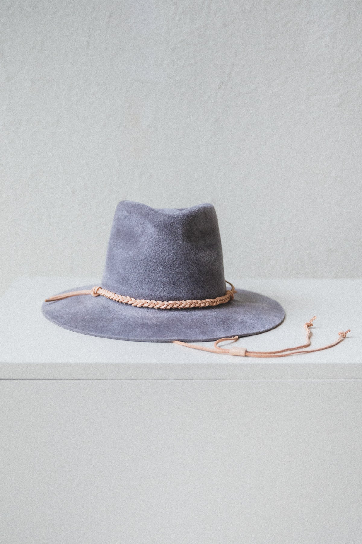 WAKEFIELD WITH LINDQUIST GEORGIE DRAWSTRING IN VELOUR FELT