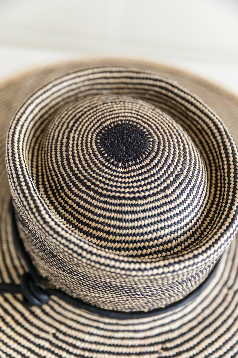 MADRONE IN BICOLOR PANAMA STRAW